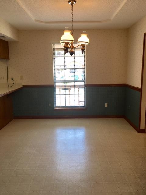 VALPARAISO PINECREST 5 - Residential Lease