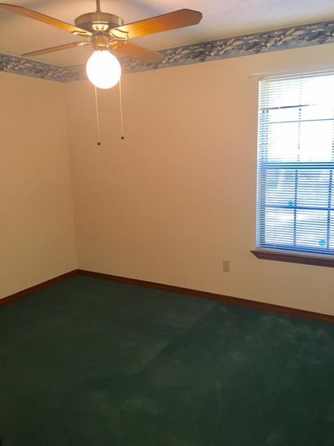 VALPARAISO PINECREST 5 - Residential Lease