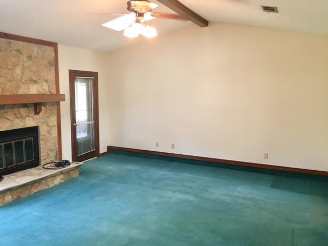 VALPARAISO PINECREST 5 - Residential Lease