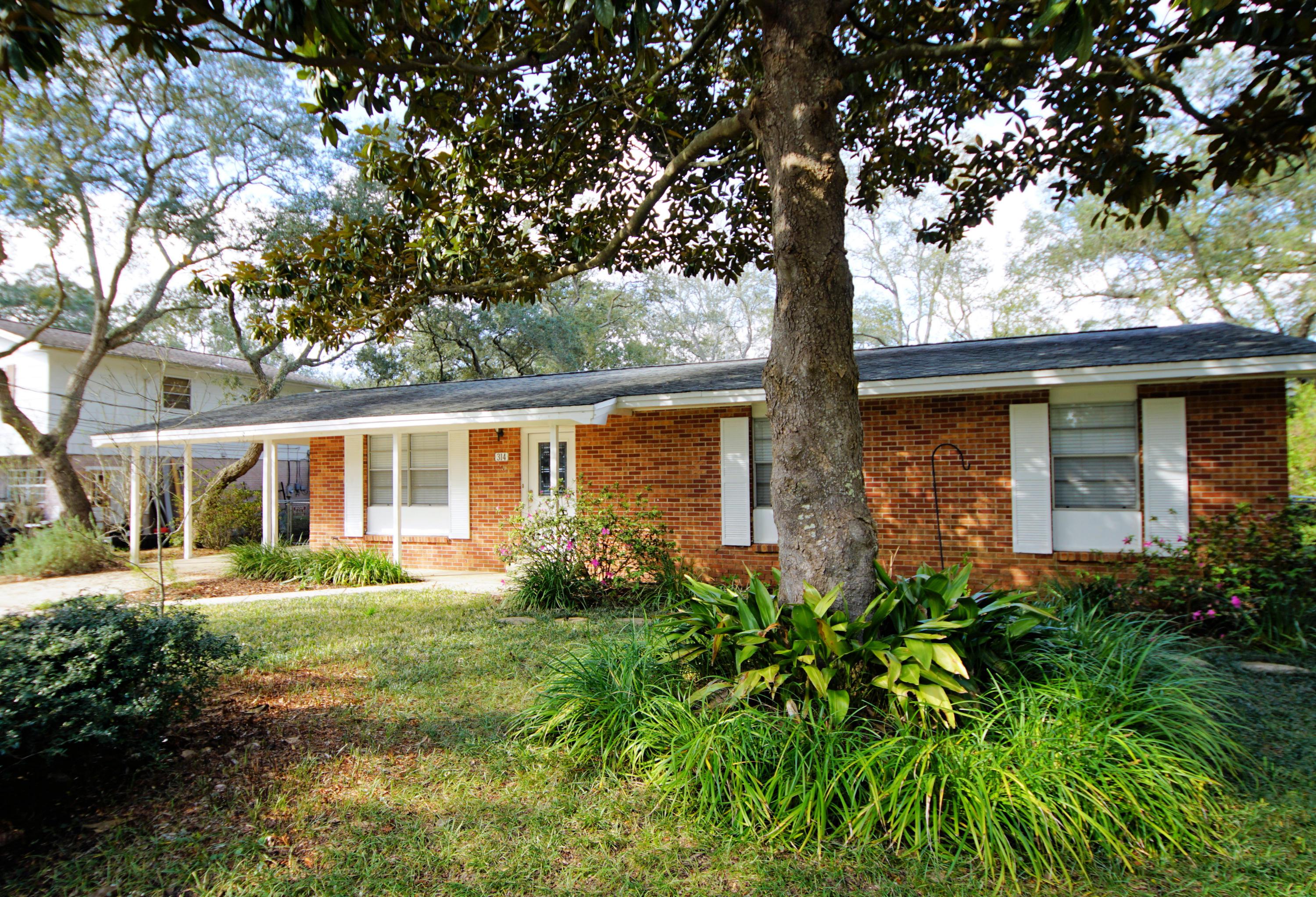 COLONY ESTATES - Residential