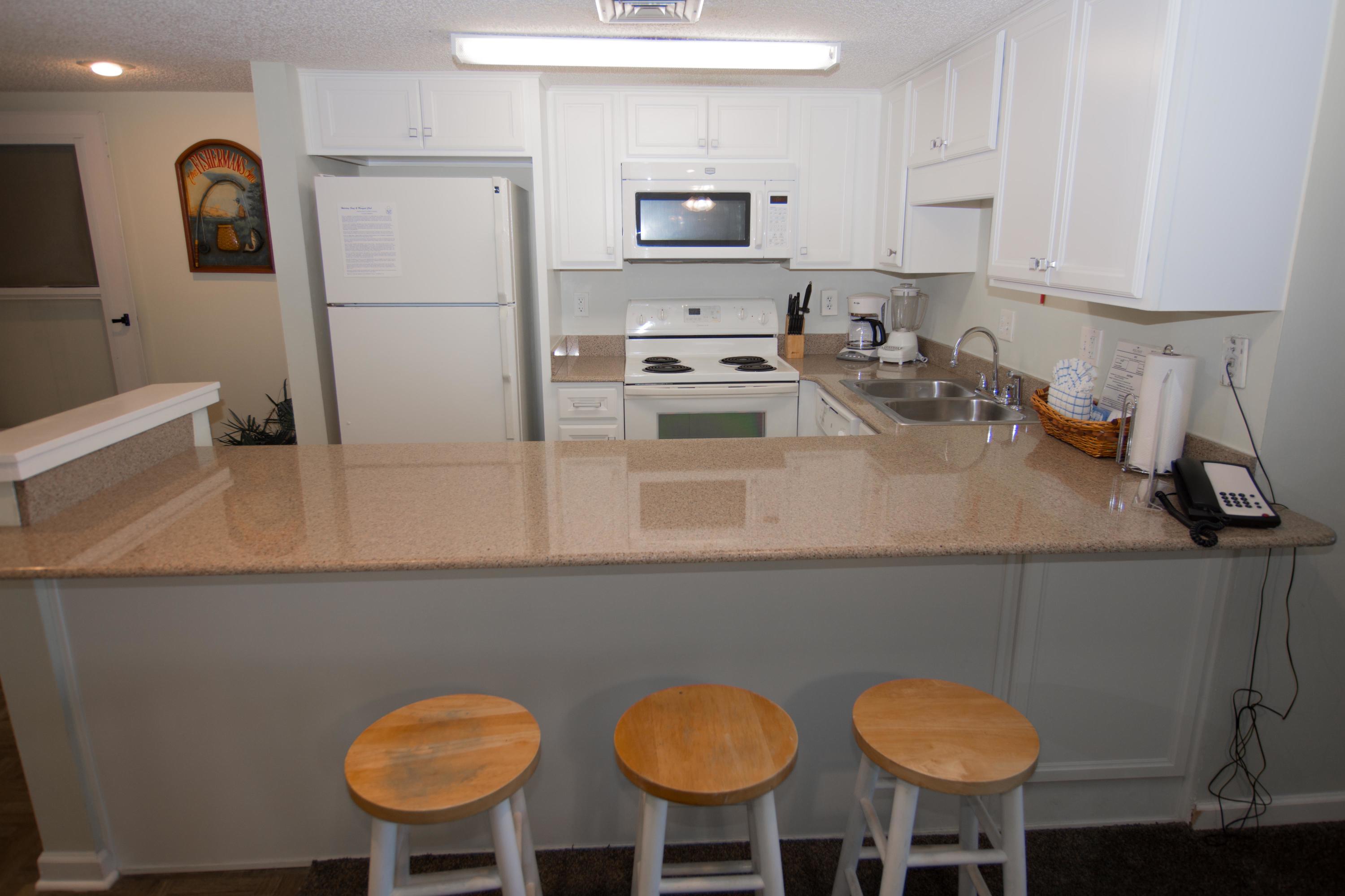 HOLIDAY SURF & RACQUET CLUB - Residential