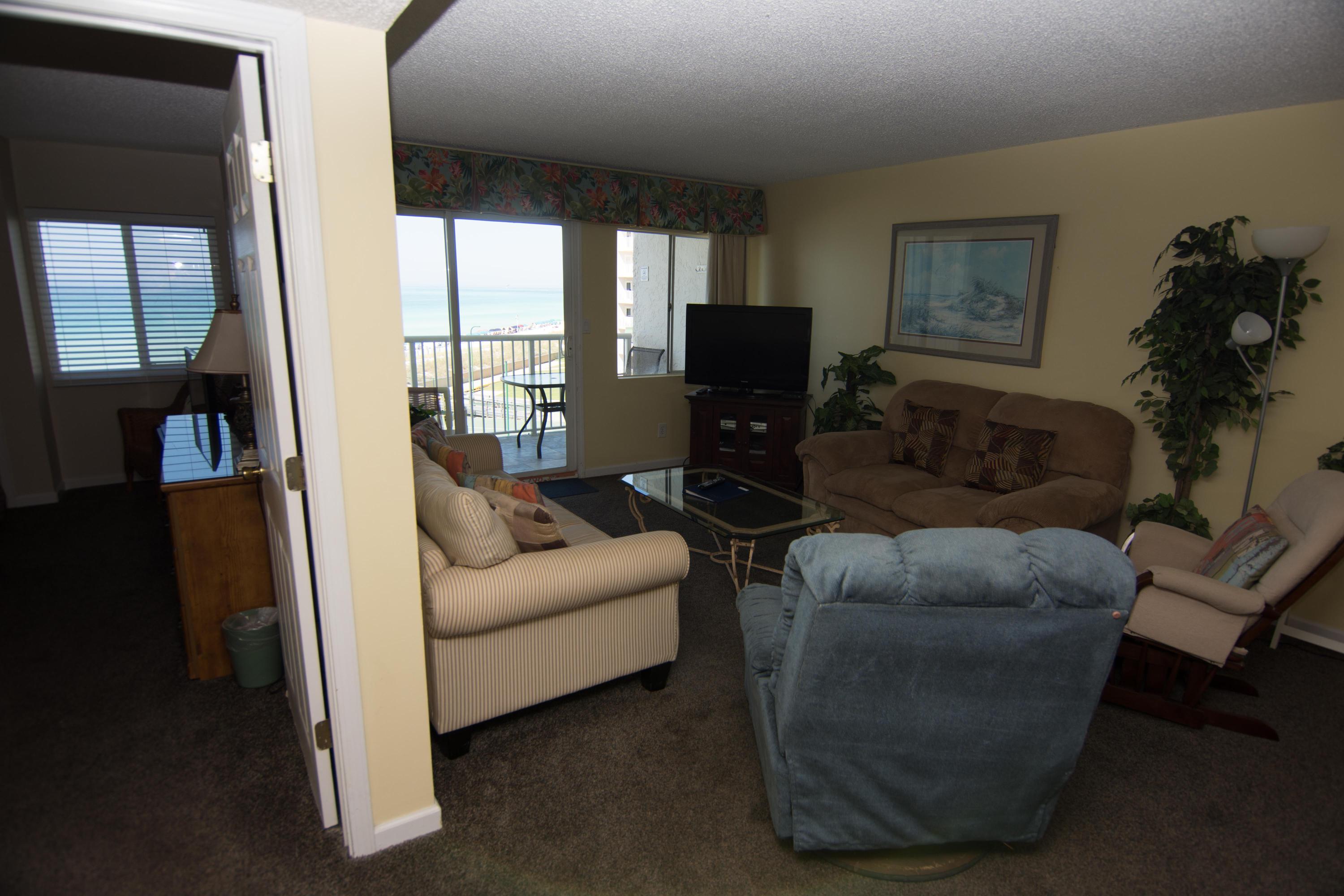 HOLIDAY SURF & RACQUET CLUB - Residential