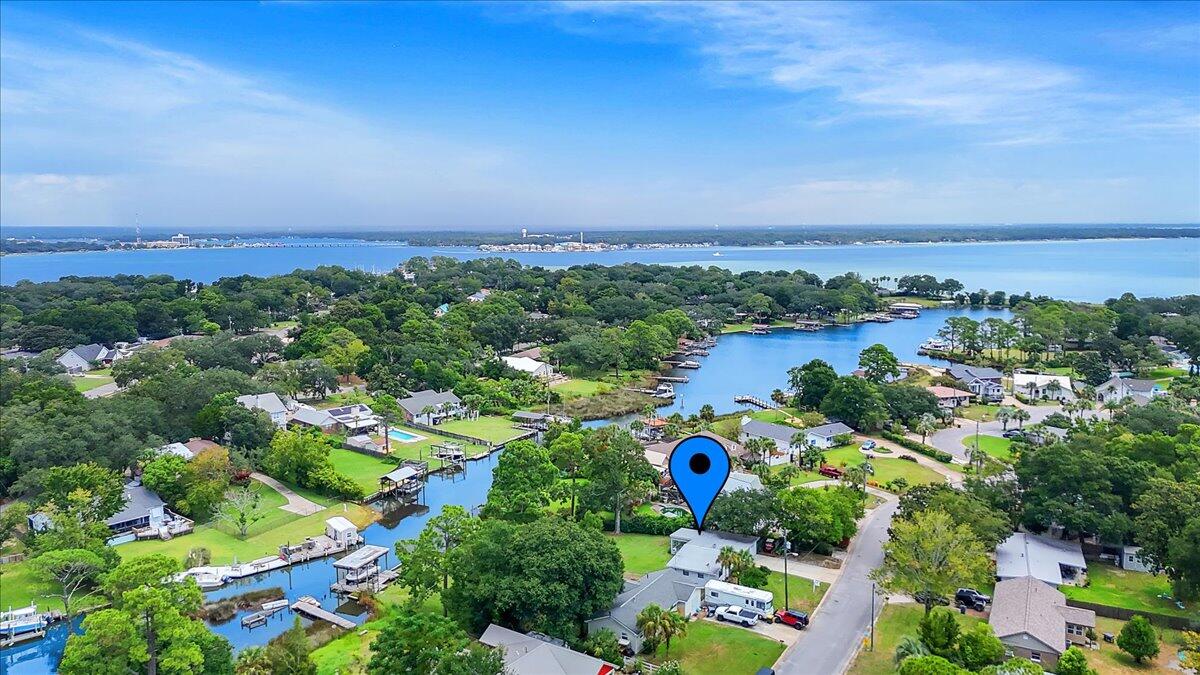 ELLIOTTS POINT 8TH ADDN - Residential