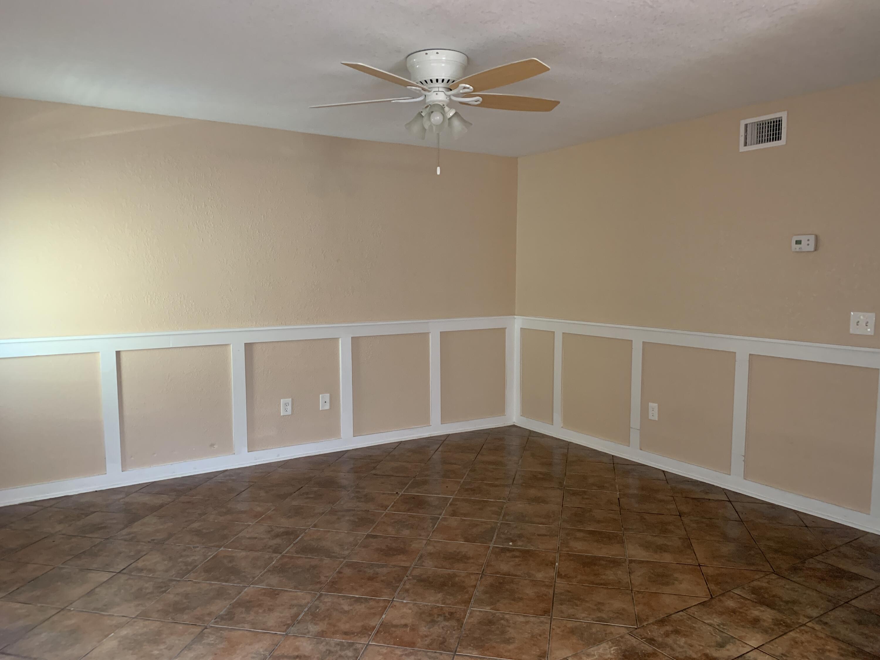 BAY BREEZE - Residential Lease