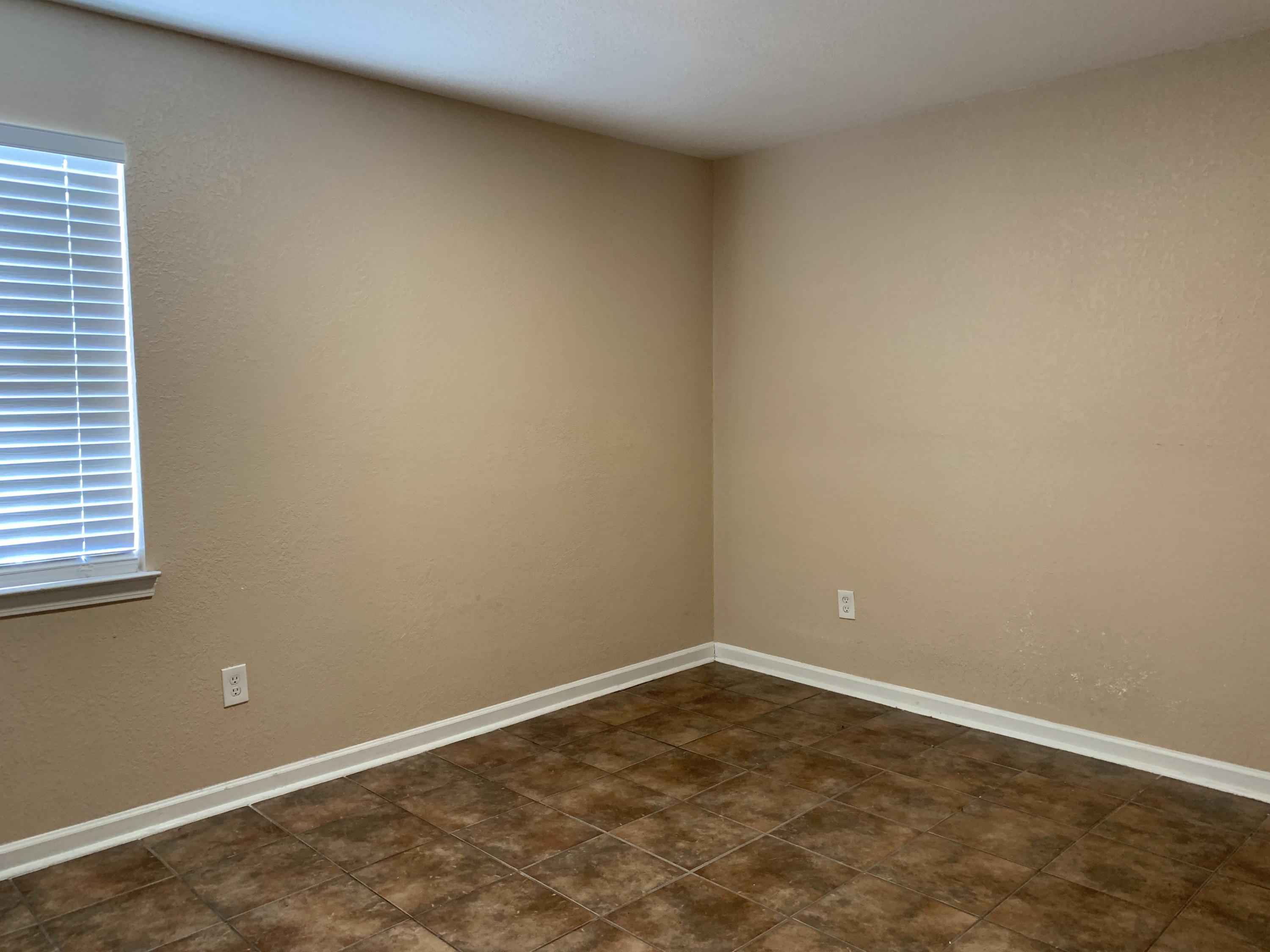 BAY BREEZE - Residential Lease