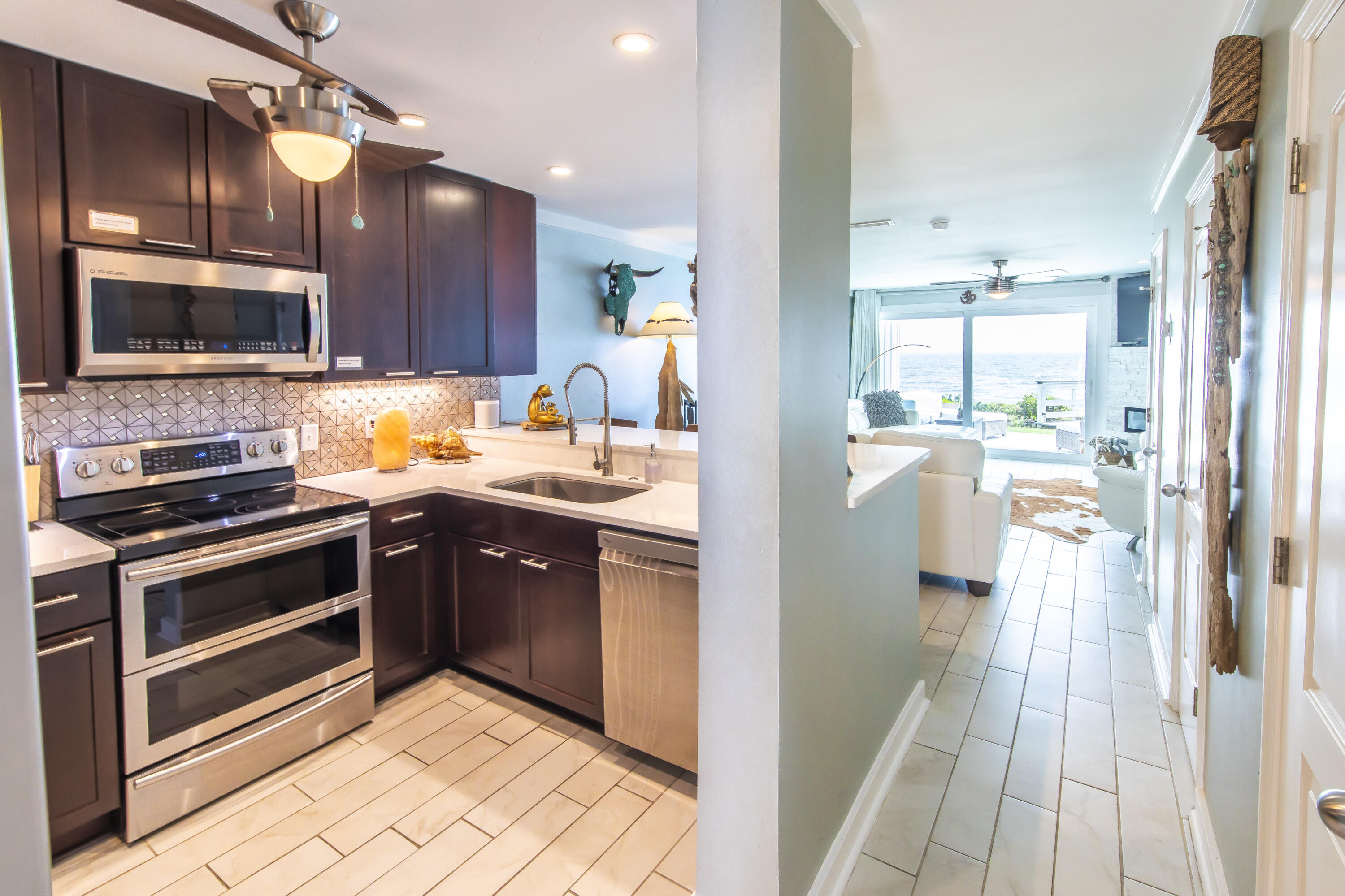 BOOTH BAY T/H - Residential