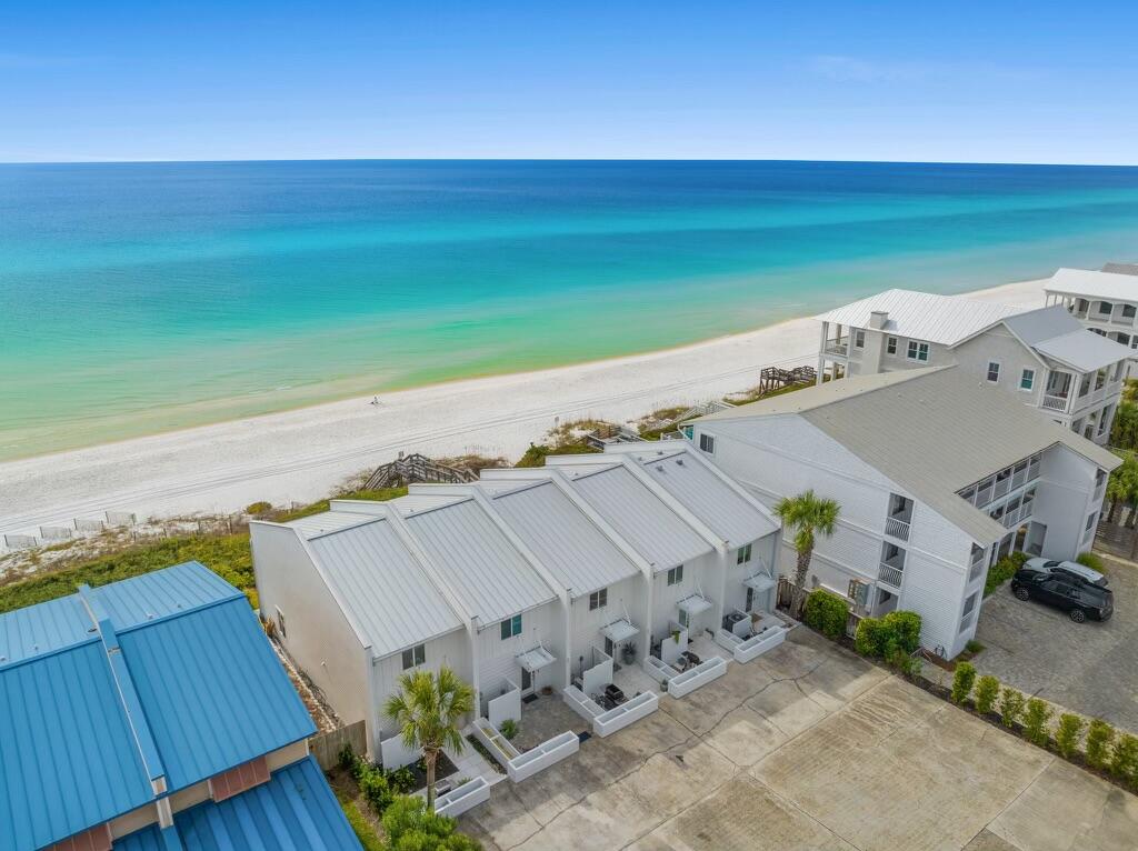 BOOTH BAY T/H - Residential