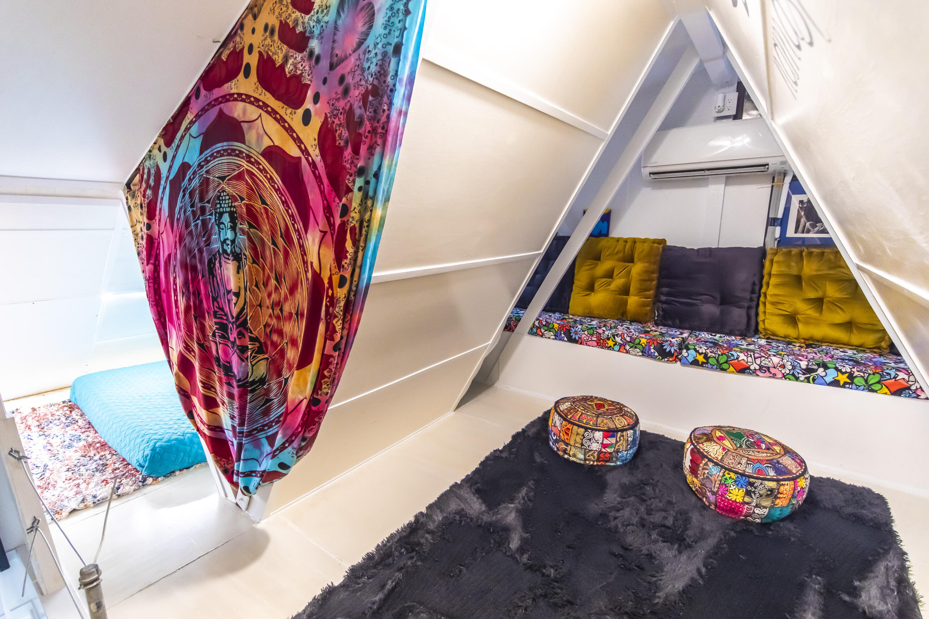 BOOTH BAY T/H - Residential
