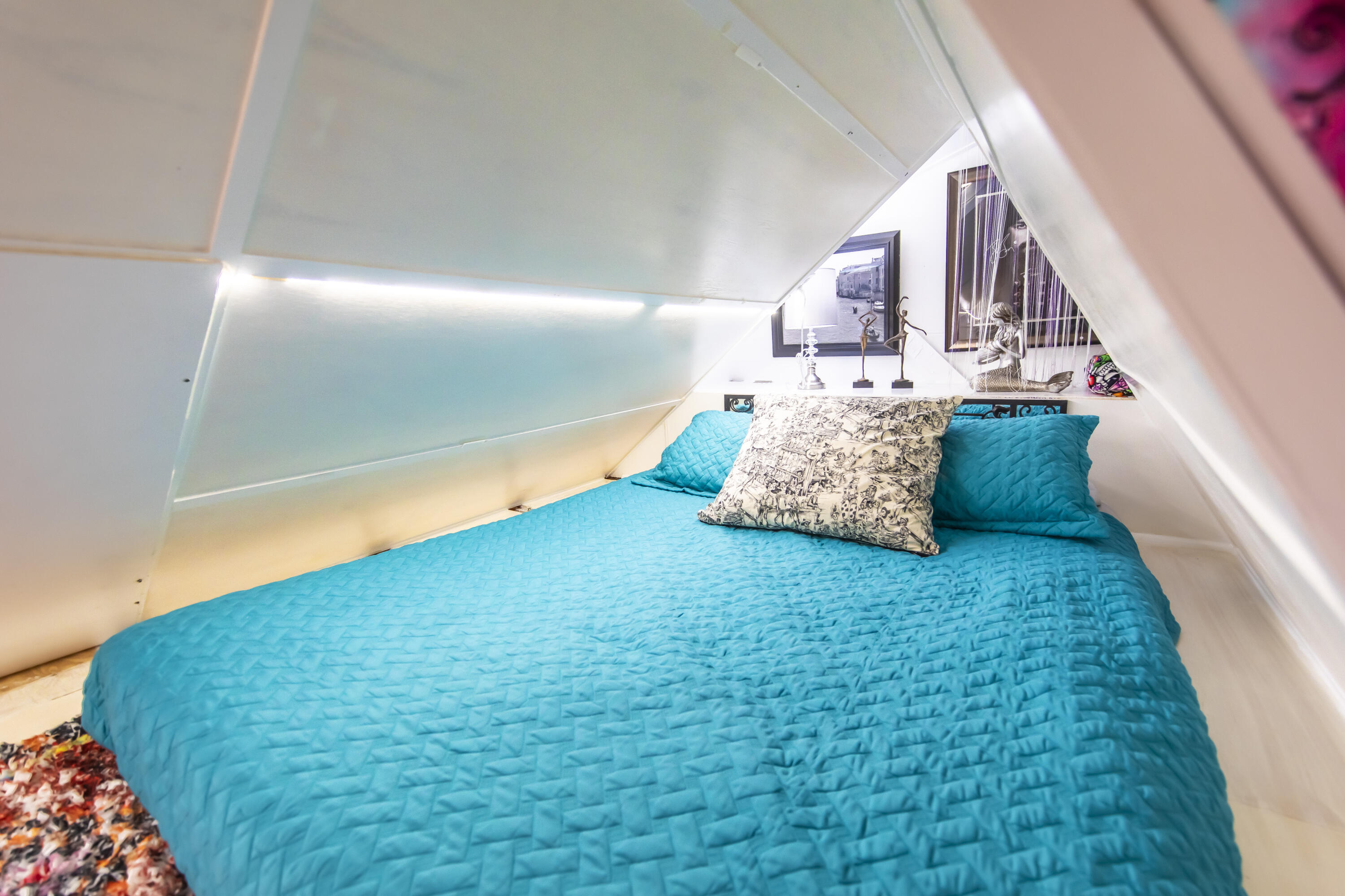 BOOTH BAY T/H - Residential