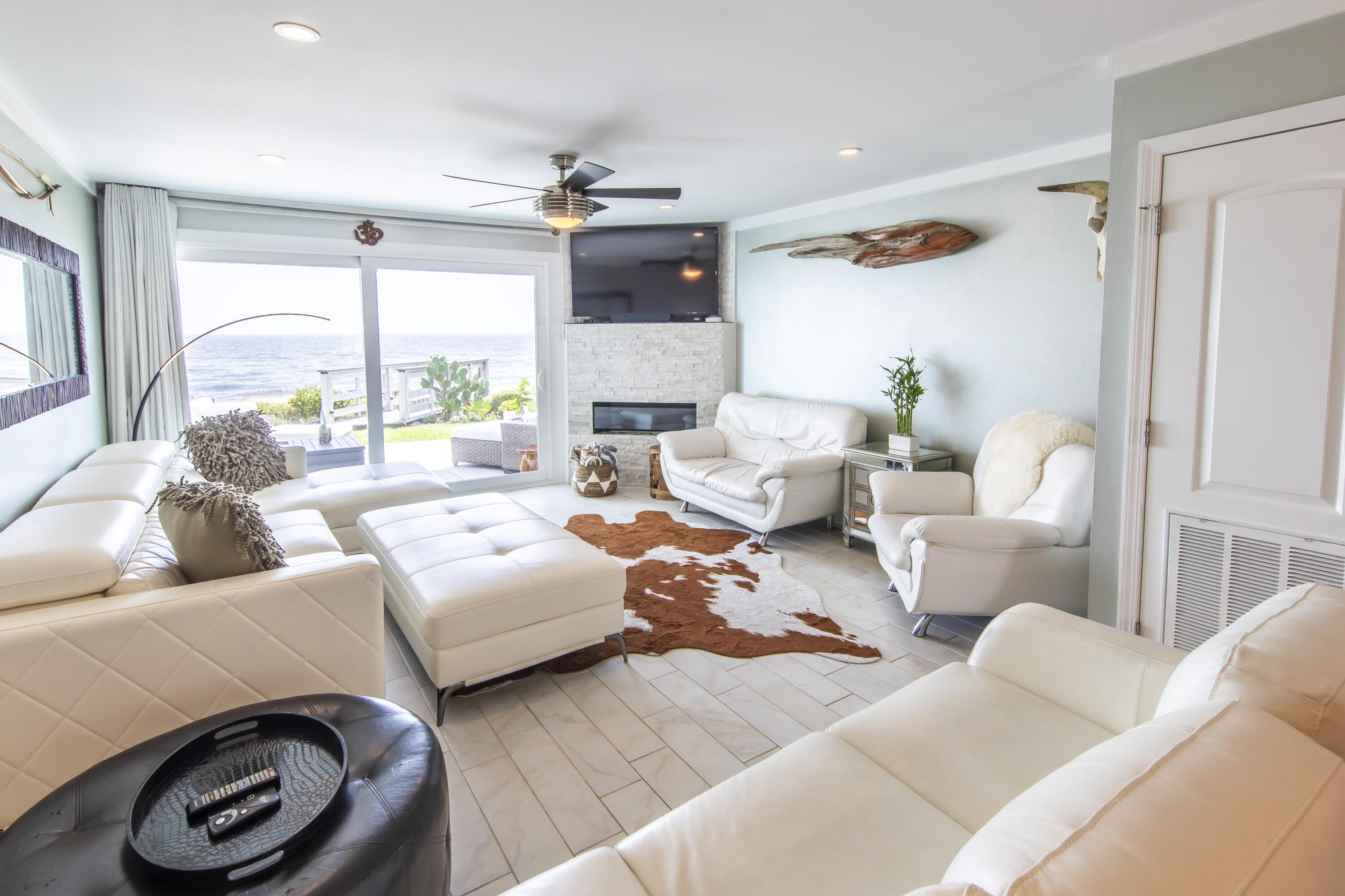 BOOTH BAY T/H - Residential