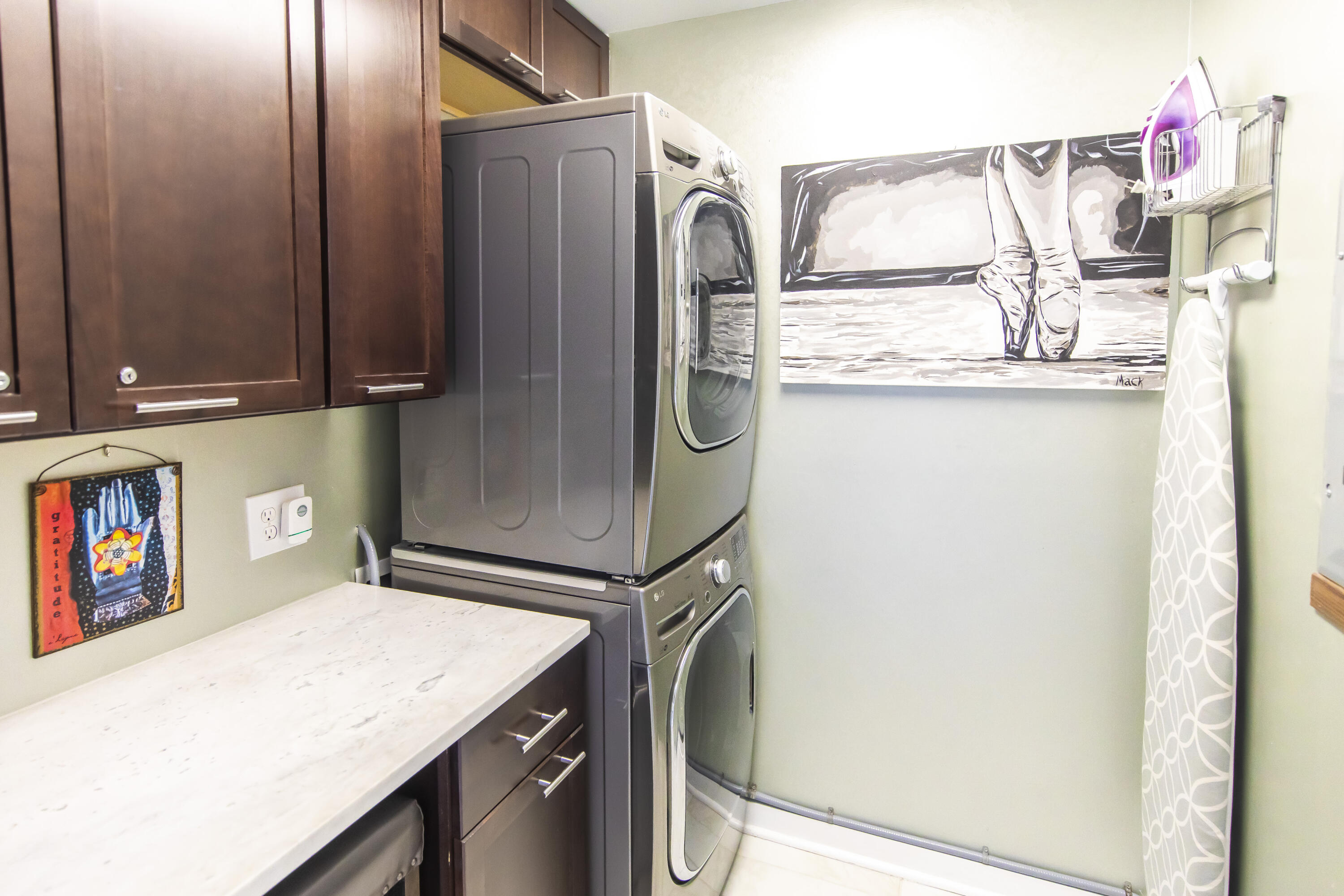 BOOTH BAY T/H - Residential