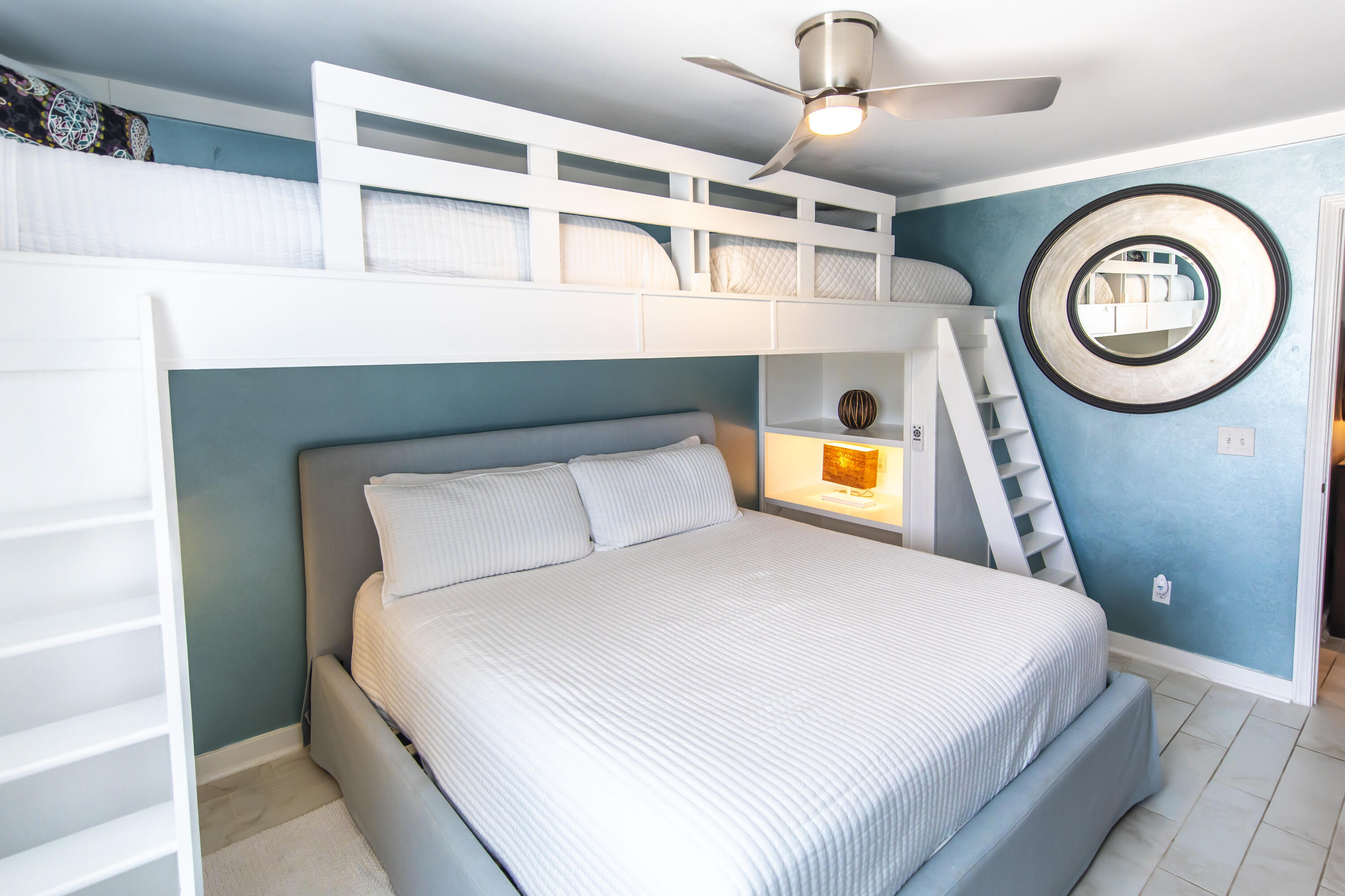 BOOTH BAY T/H - Residential