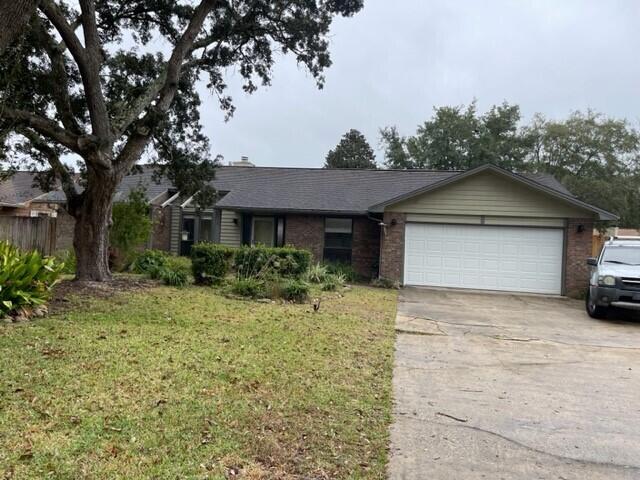 PINEWOOD ESTATES - Residential