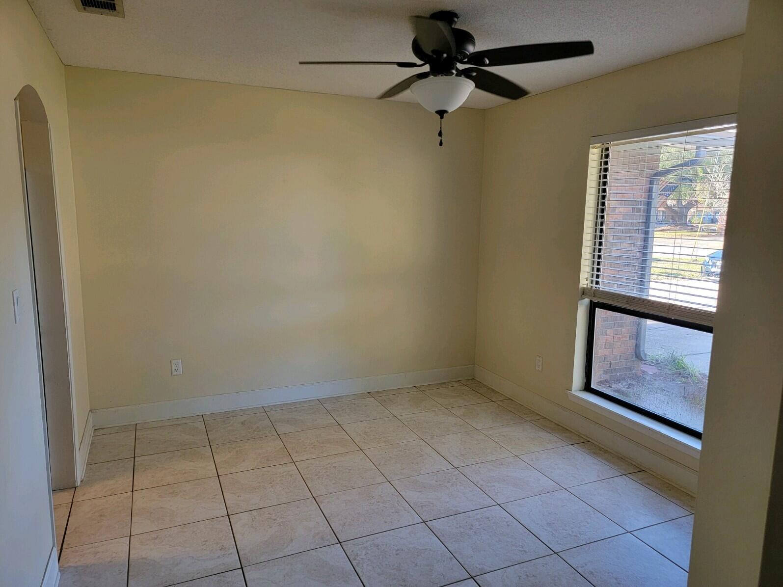 PINEWOOD ESTATES - Residential