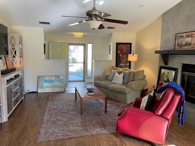 PINEWOOD ESTATES - Residential