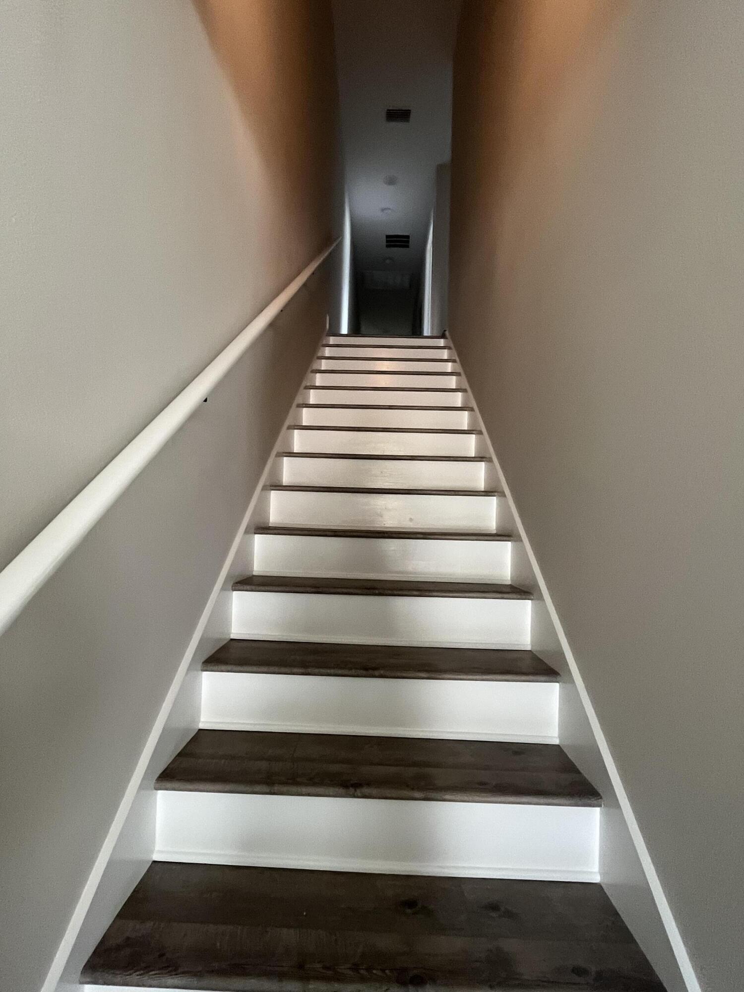 PORT DIXIE - Residential Lease