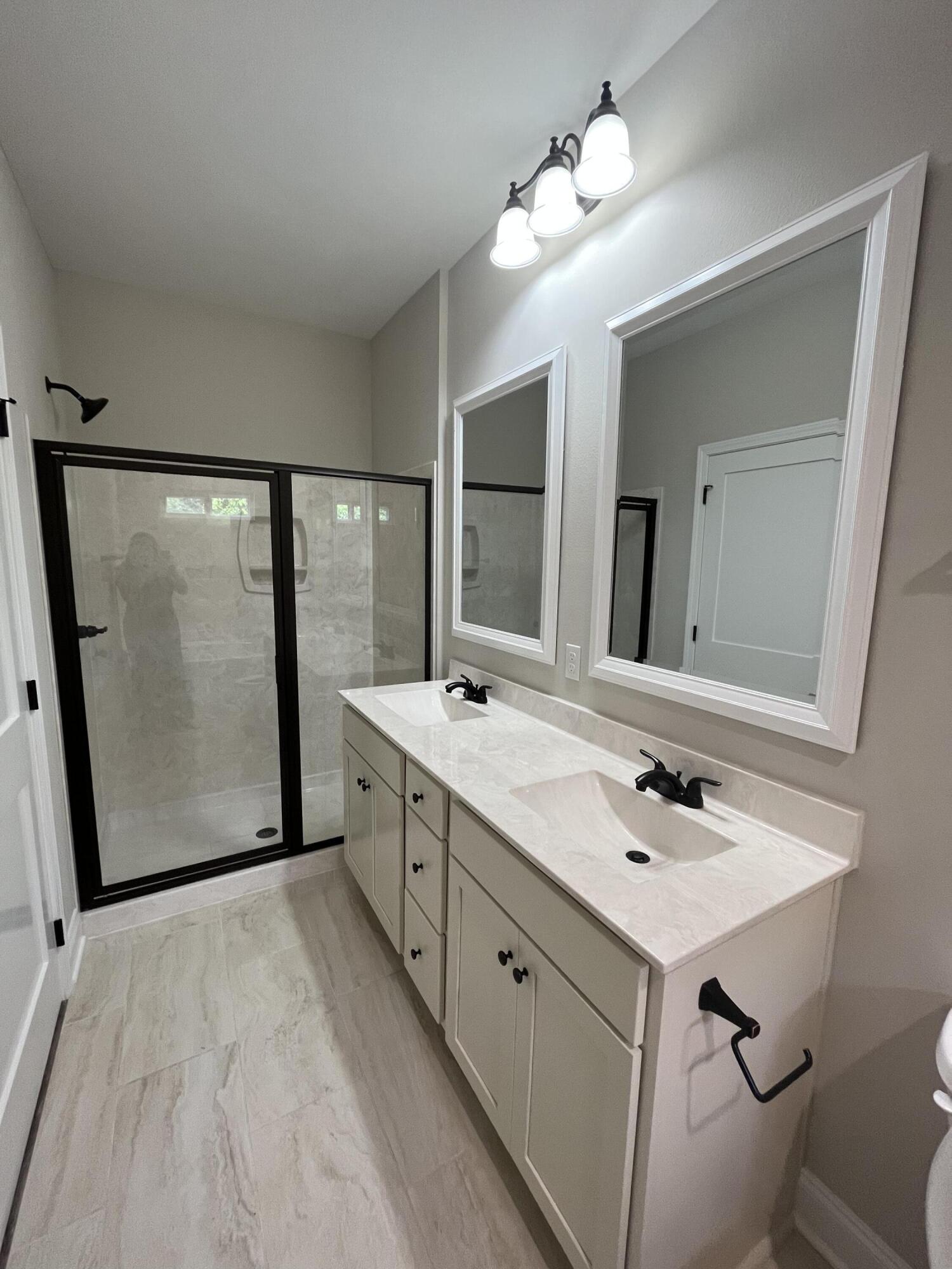 PORT DIXIE - Residential Lease