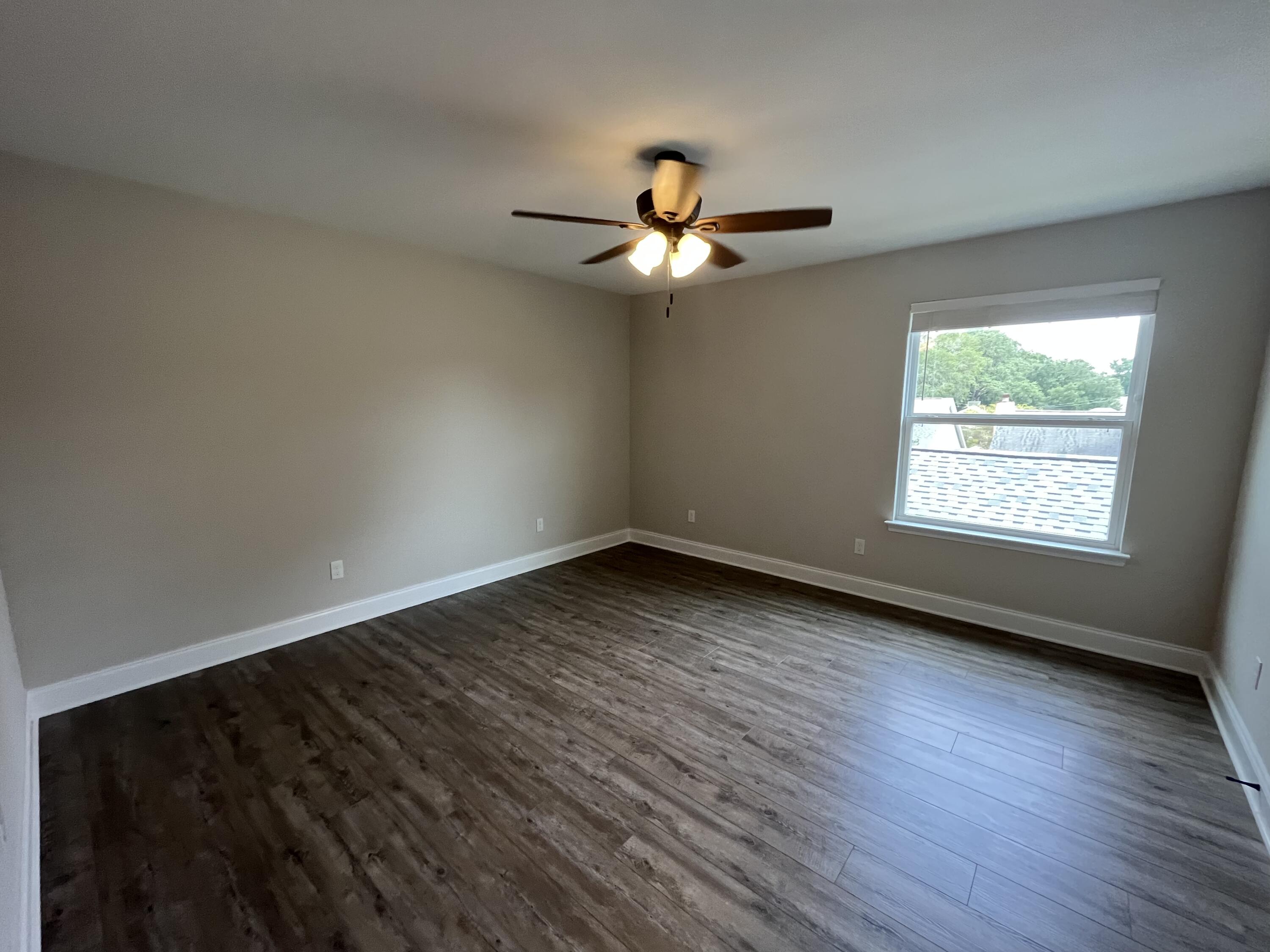 PORT DIXIE - Residential Lease