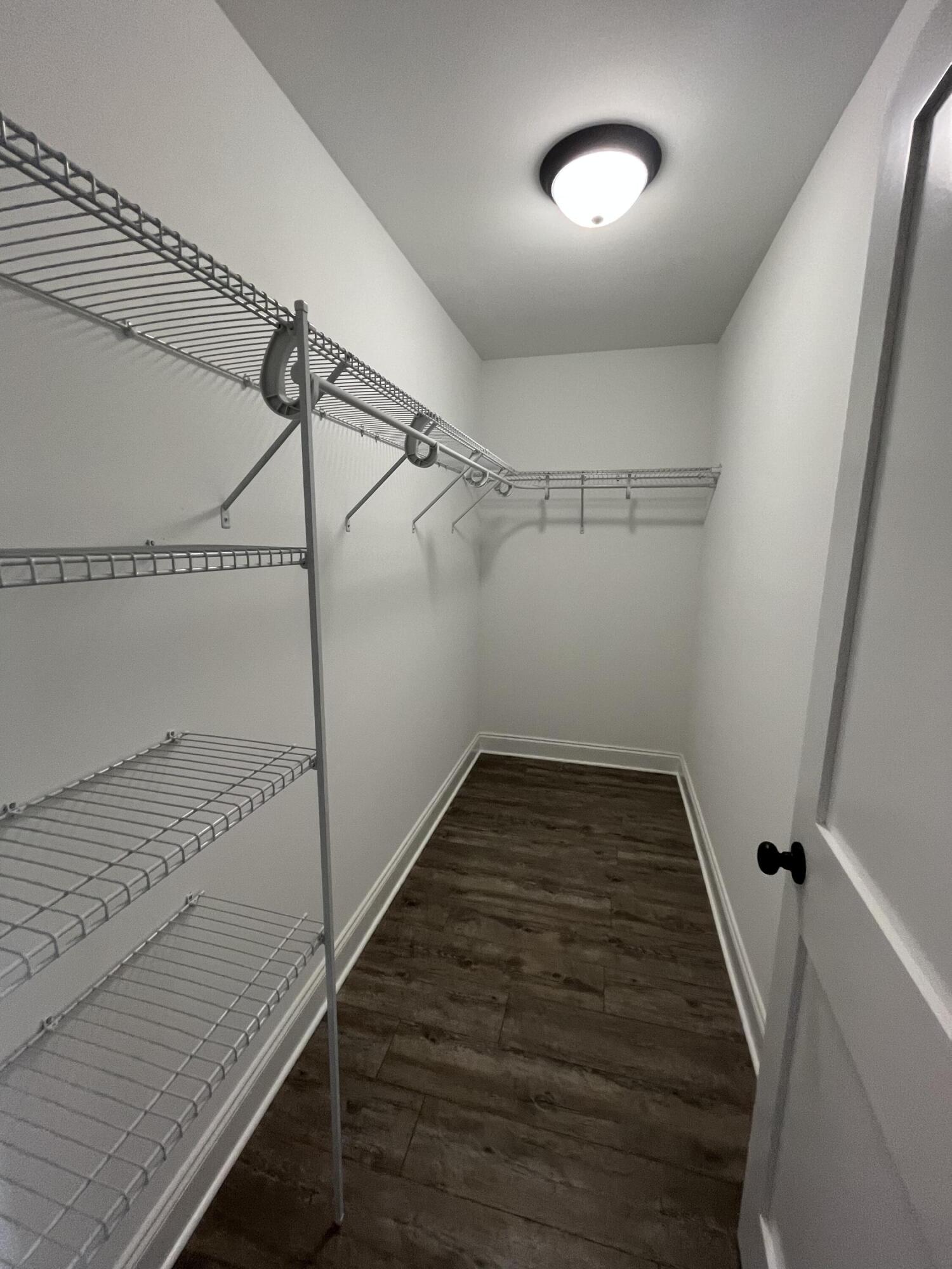PORT DIXIE - Residential Lease