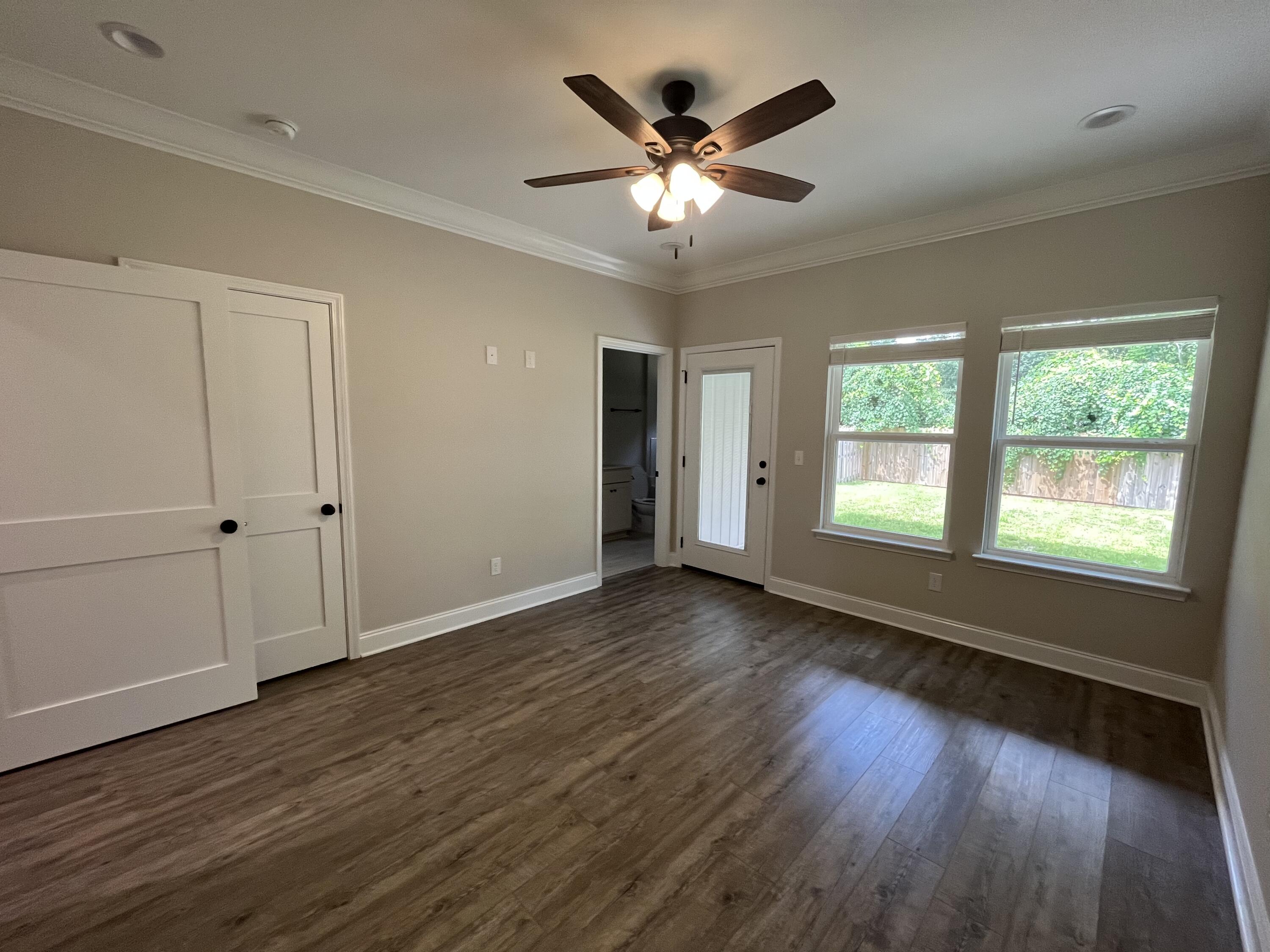 PORT DIXIE - Residential Lease