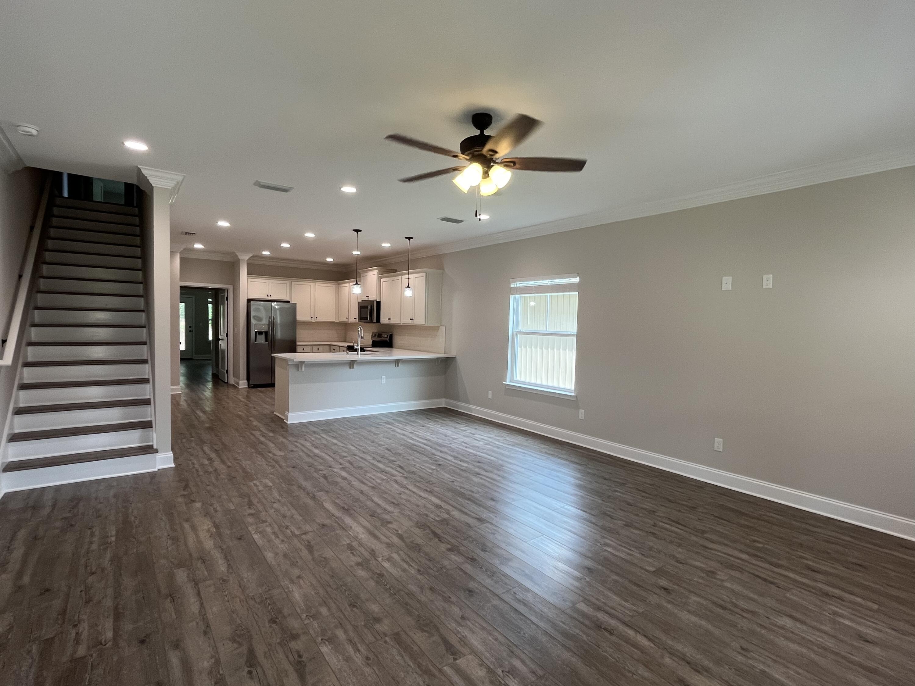 PORT DIXIE - Residential Lease
