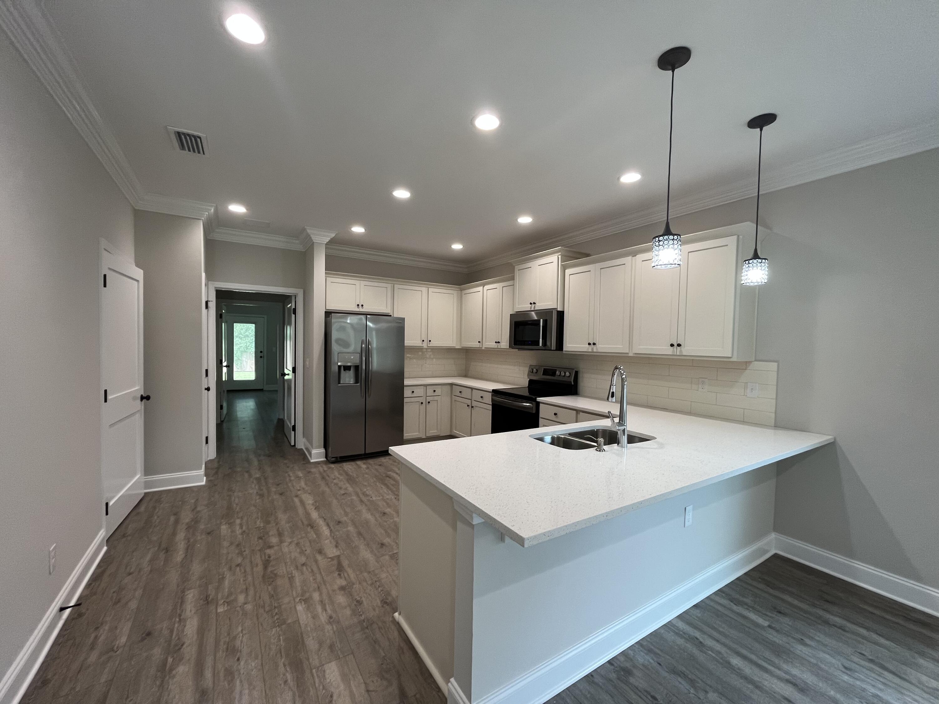PORT DIXIE - Residential Lease
