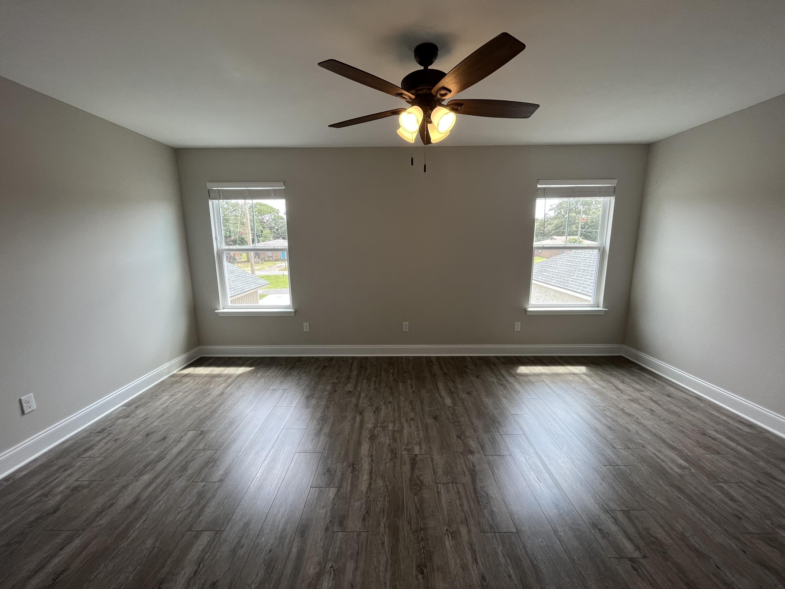 PORT DIXIE - Residential Lease