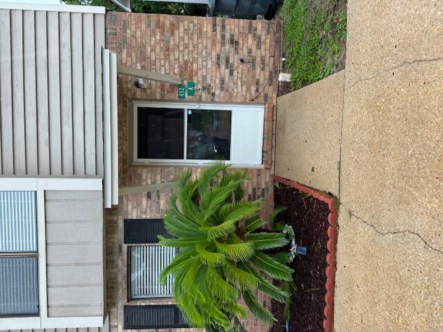 VIKING MANOR - Residential Lease