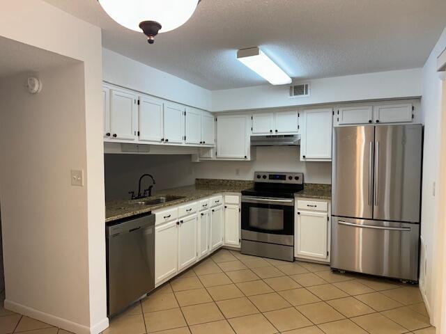 VIKING MANOR - Residential Lease
