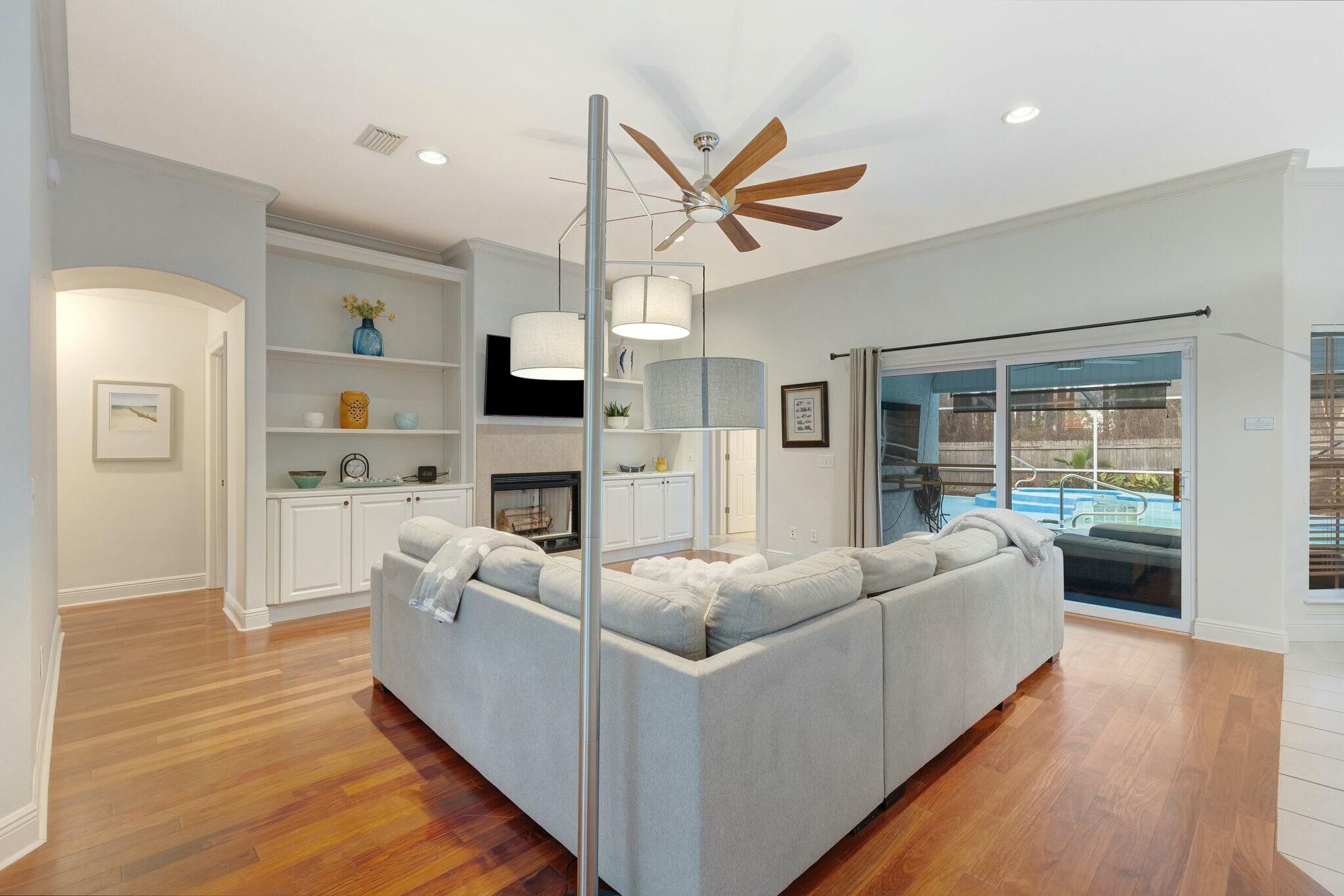HOLIDAY SHORES ESTATES - Residential