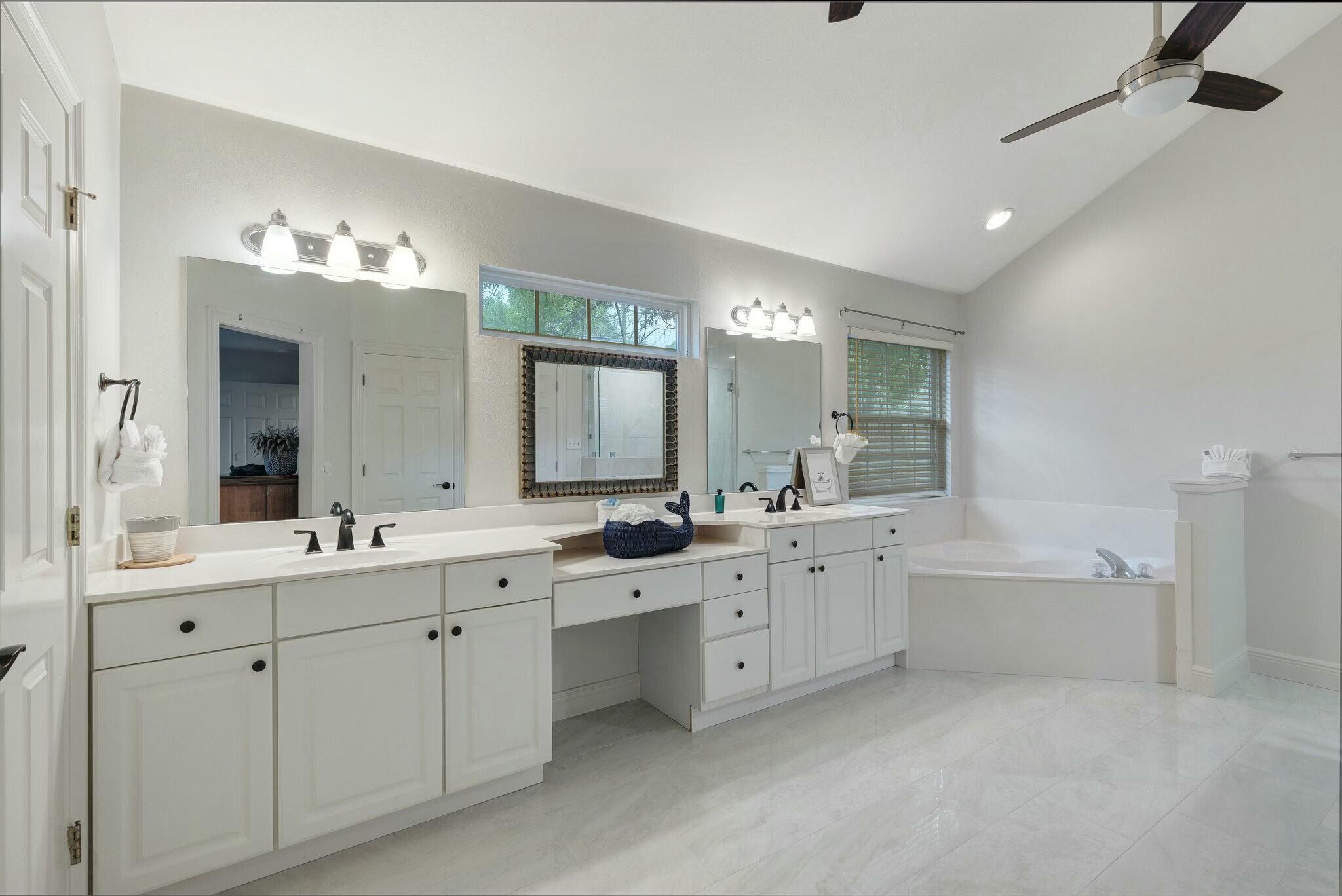 HOLIDAY SHORES ESTATES - Residential