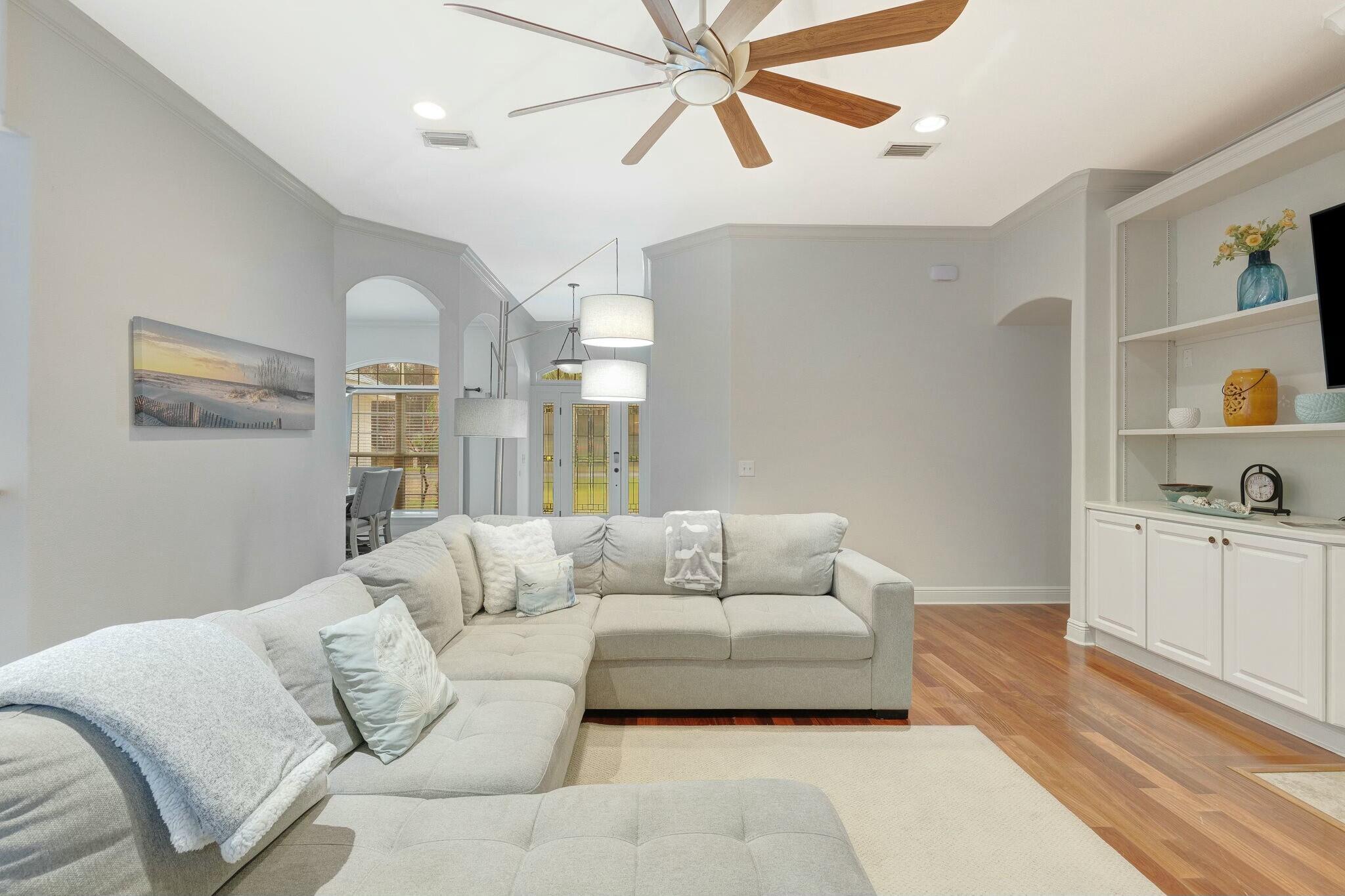 HOLIDAY SHORES ESTATES - Residential