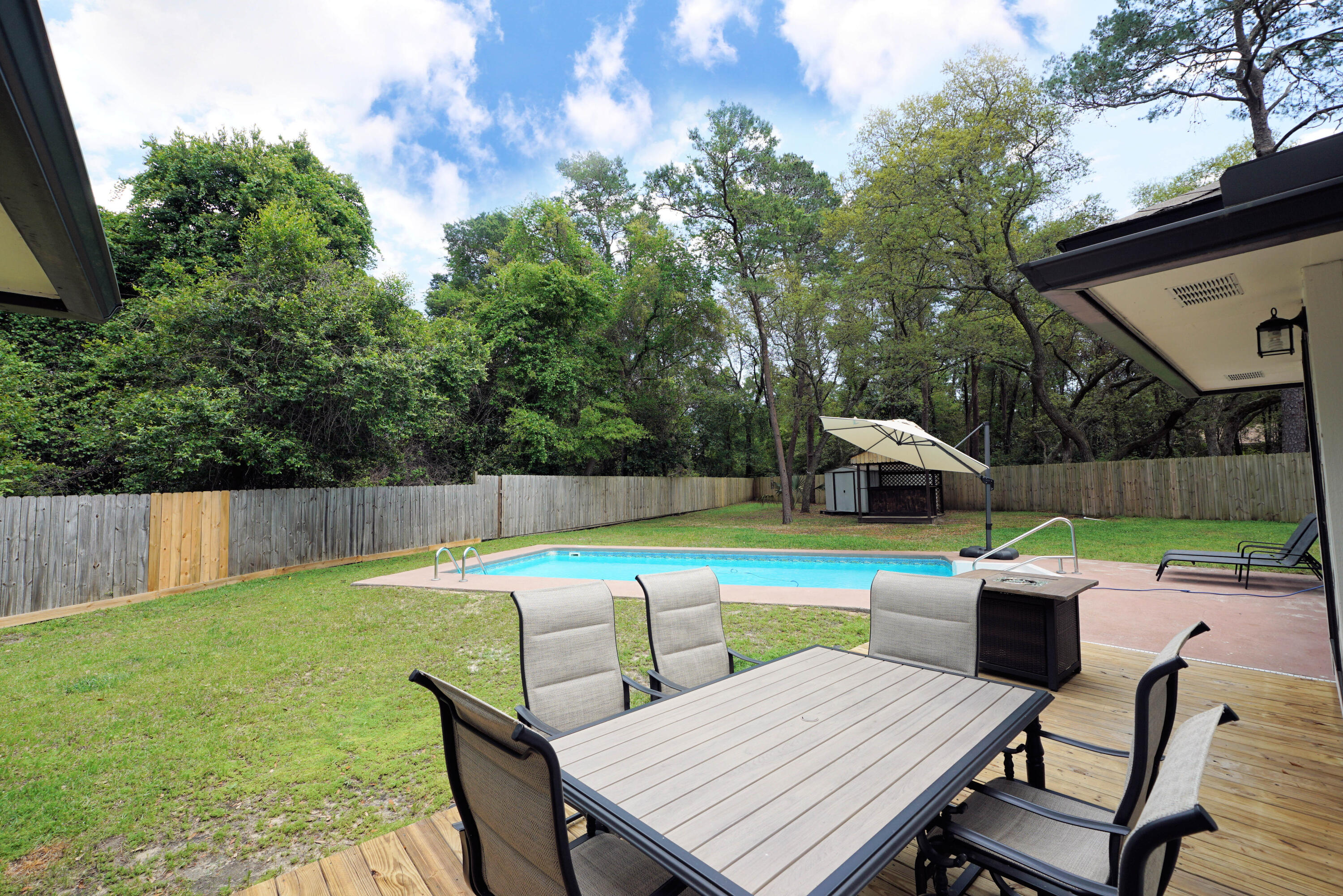 BLUEWATER BAY VILLAGE 1B - Residential