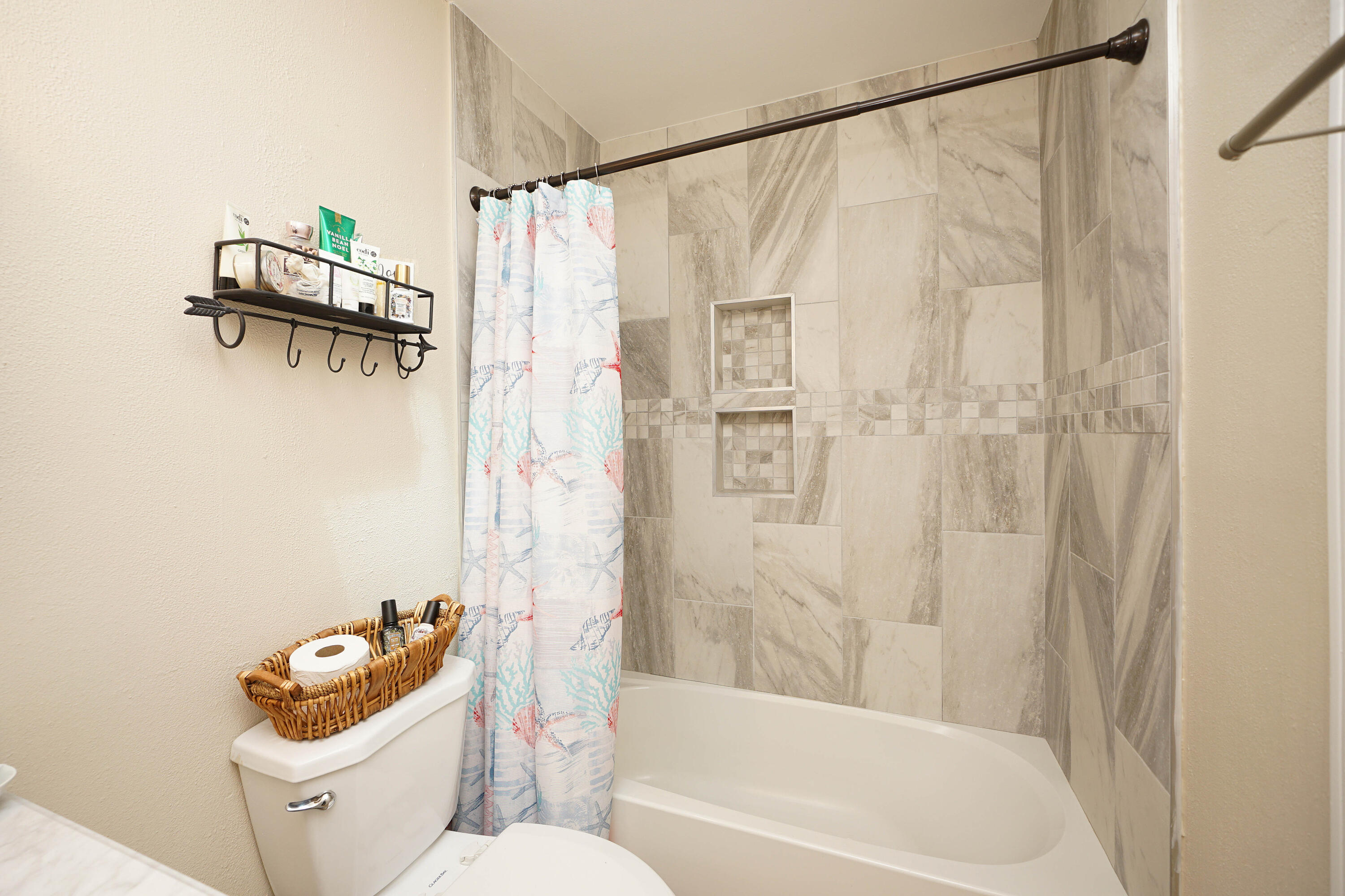 BLUEWATER BAY VILLAGE 1B - Residential