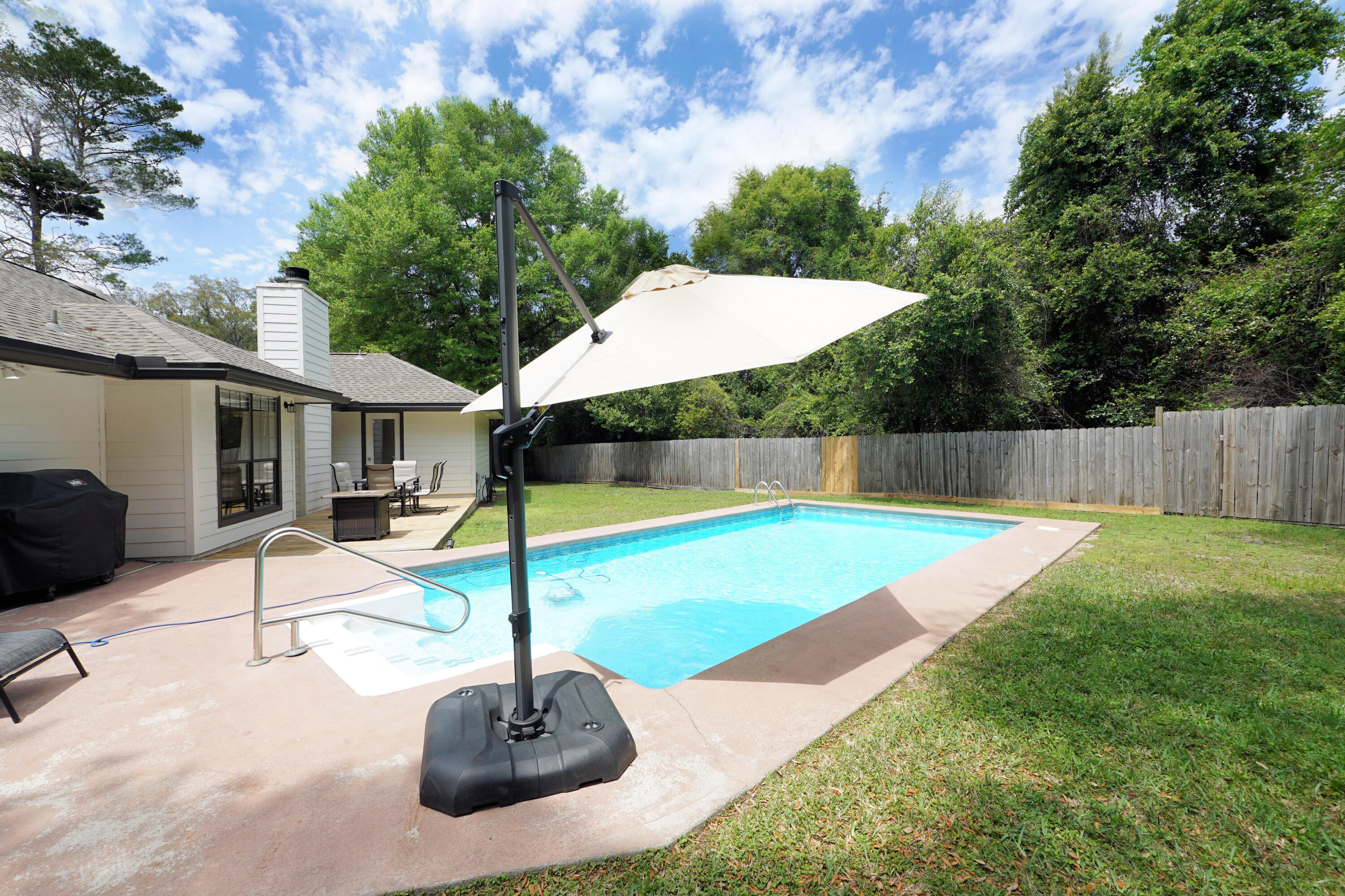 BLUEWATER BAY VILLAGE 1B - Residential