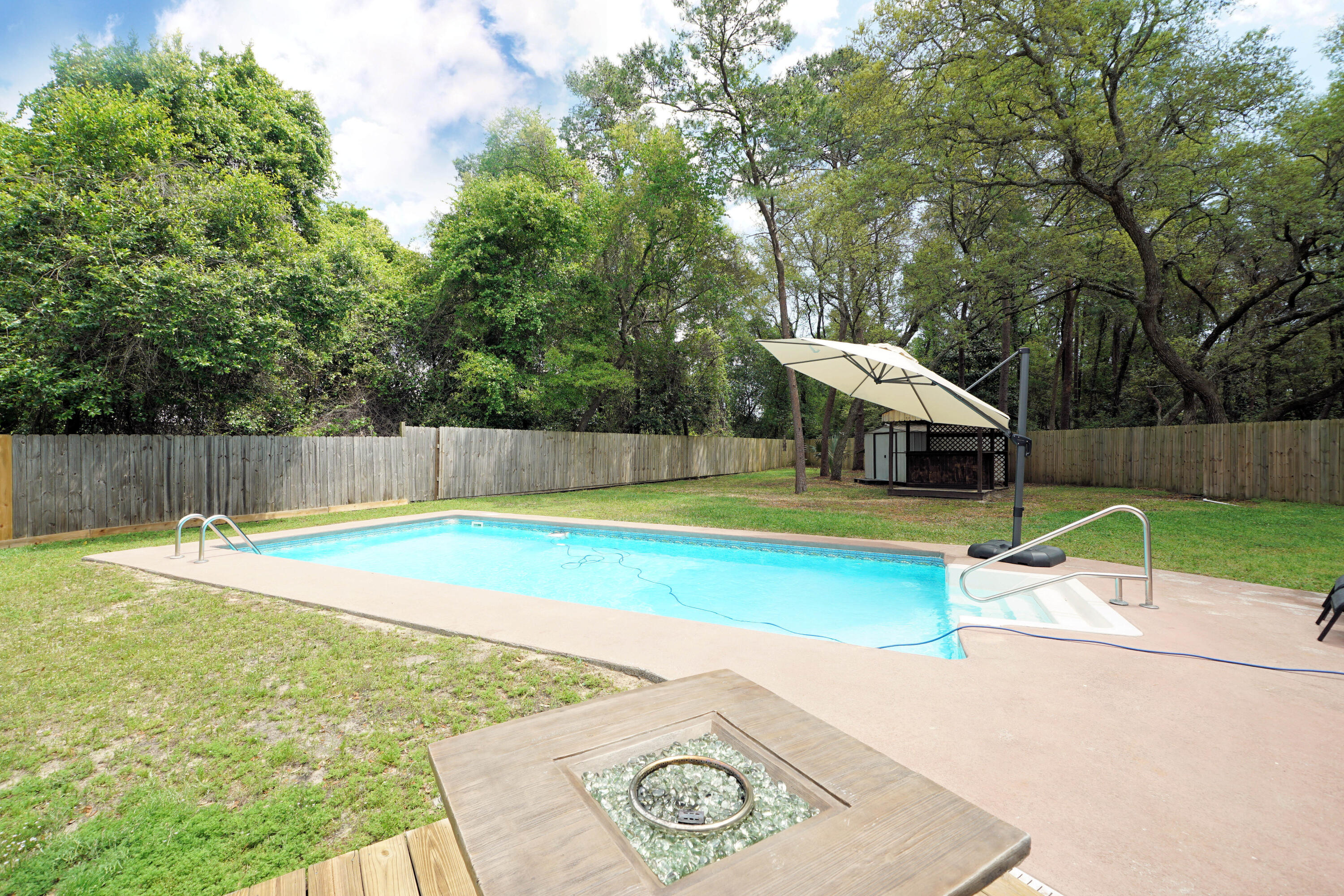 BLUEWATER BAY VILLAGE 1B - Residential
