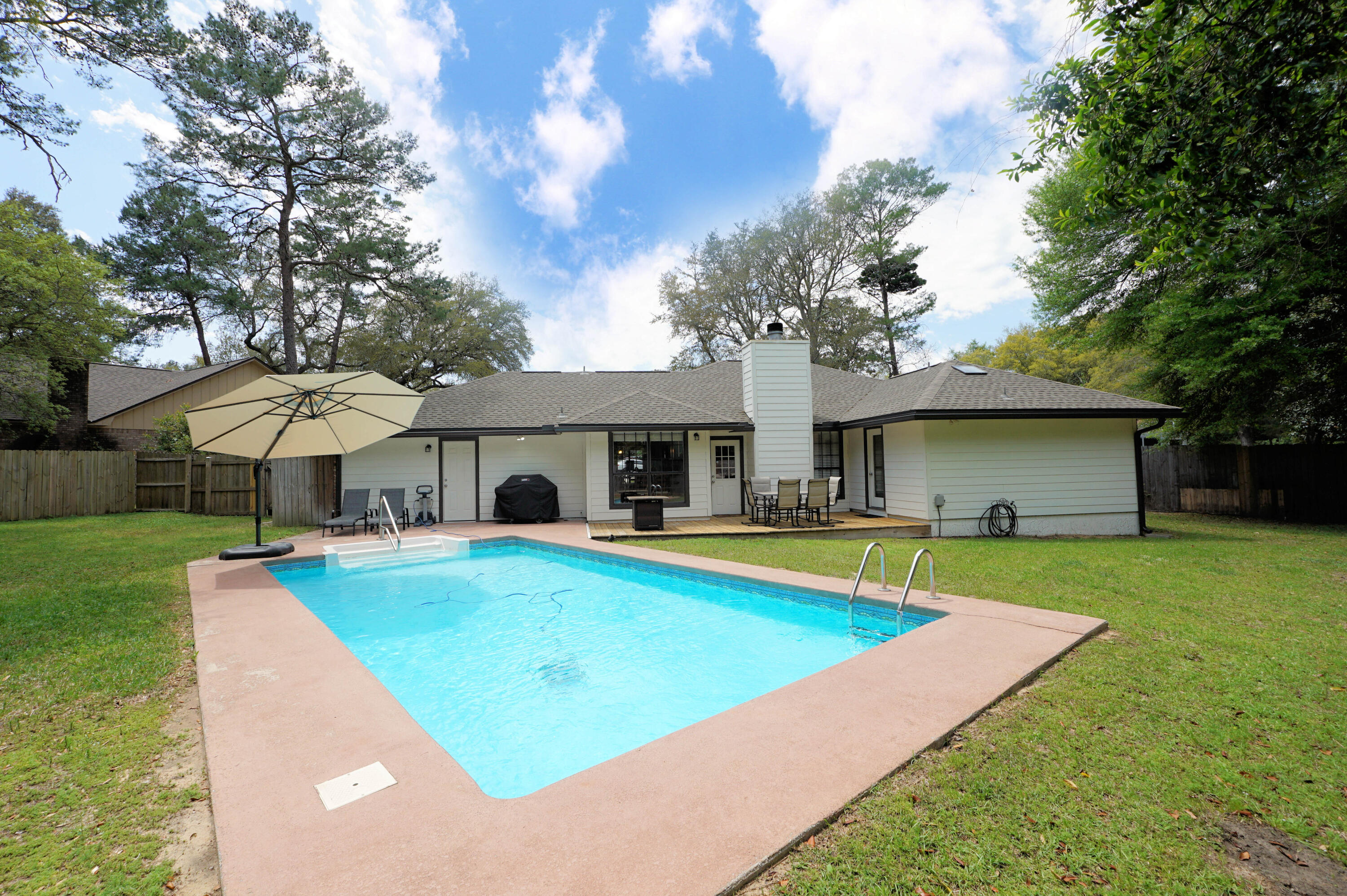 BLUEWATER BAY VILLAGE 1B - Residential