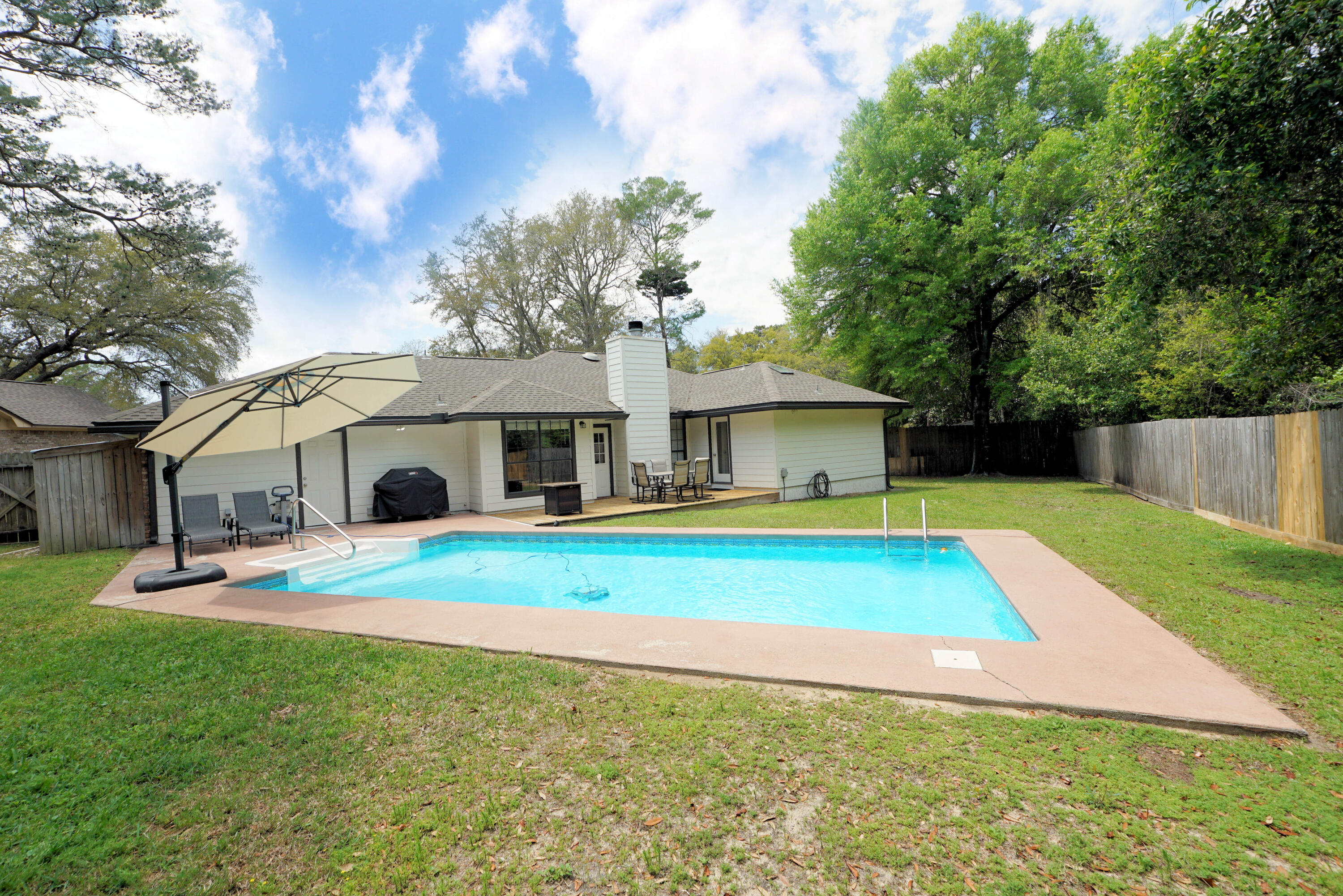 BLUEWATER BAY VILLAGE 1B - Residential