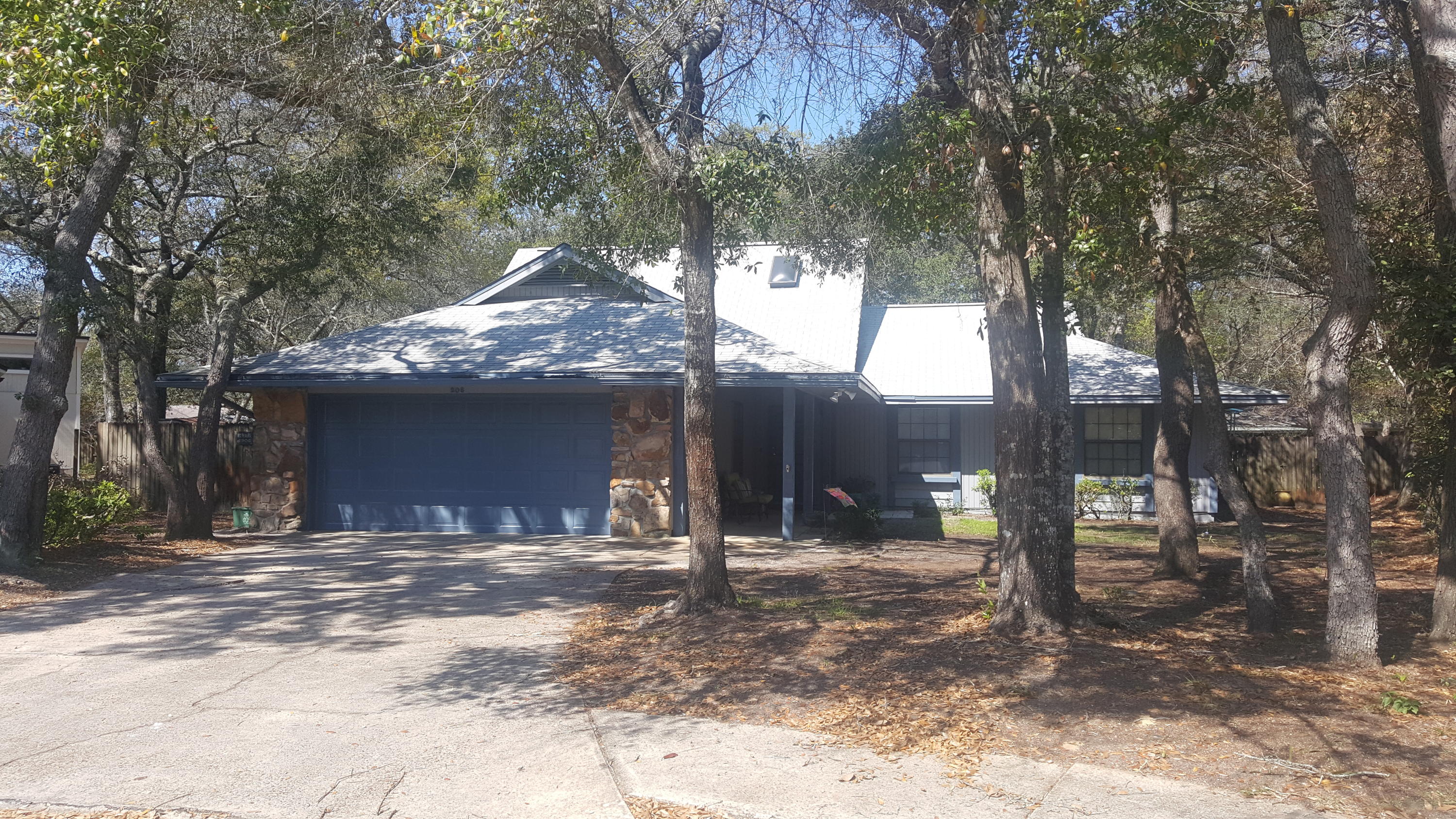 BERKSHIRE WOODS - Residential Lease