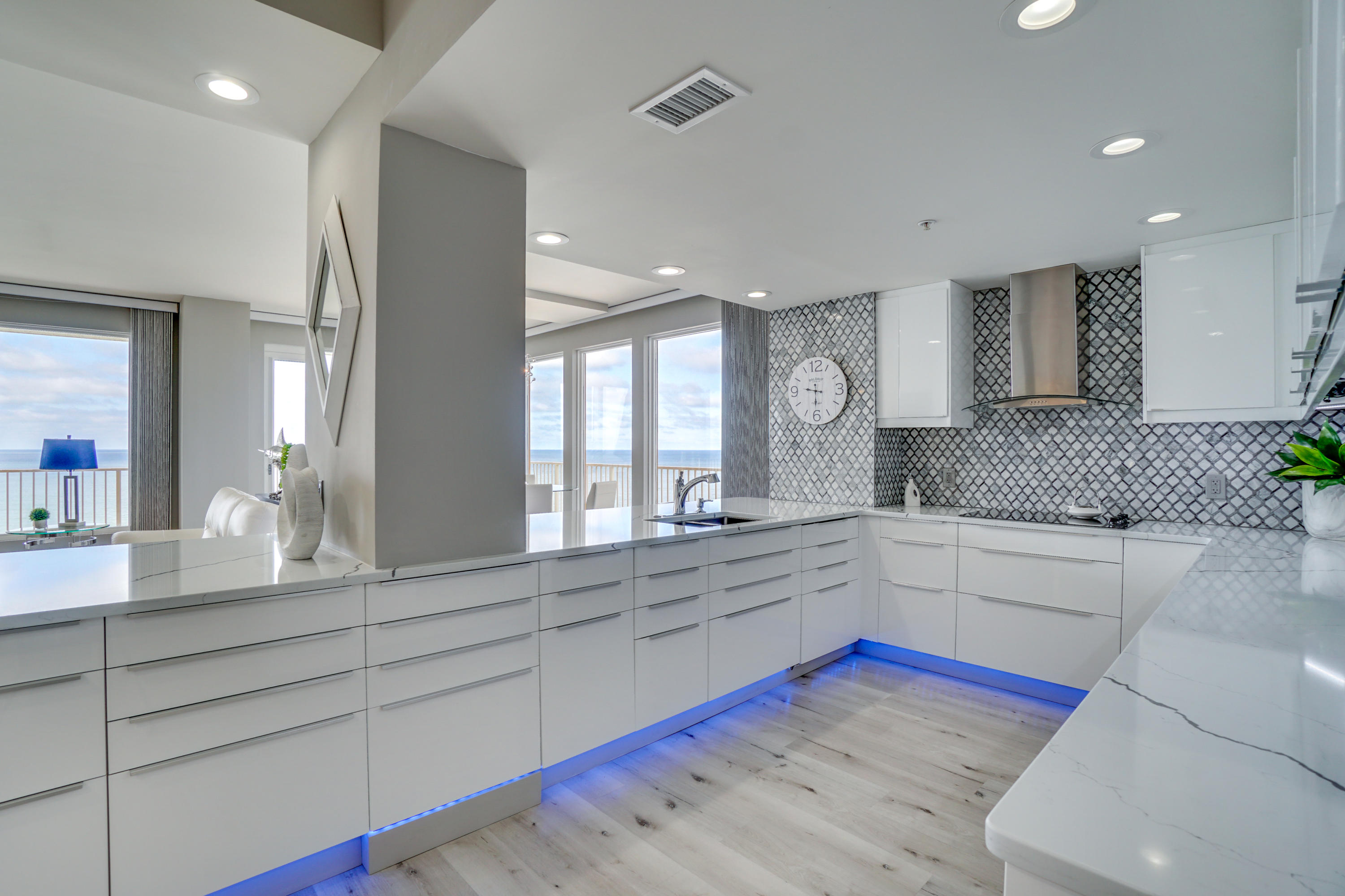 TREASURE ISLAND - Residential