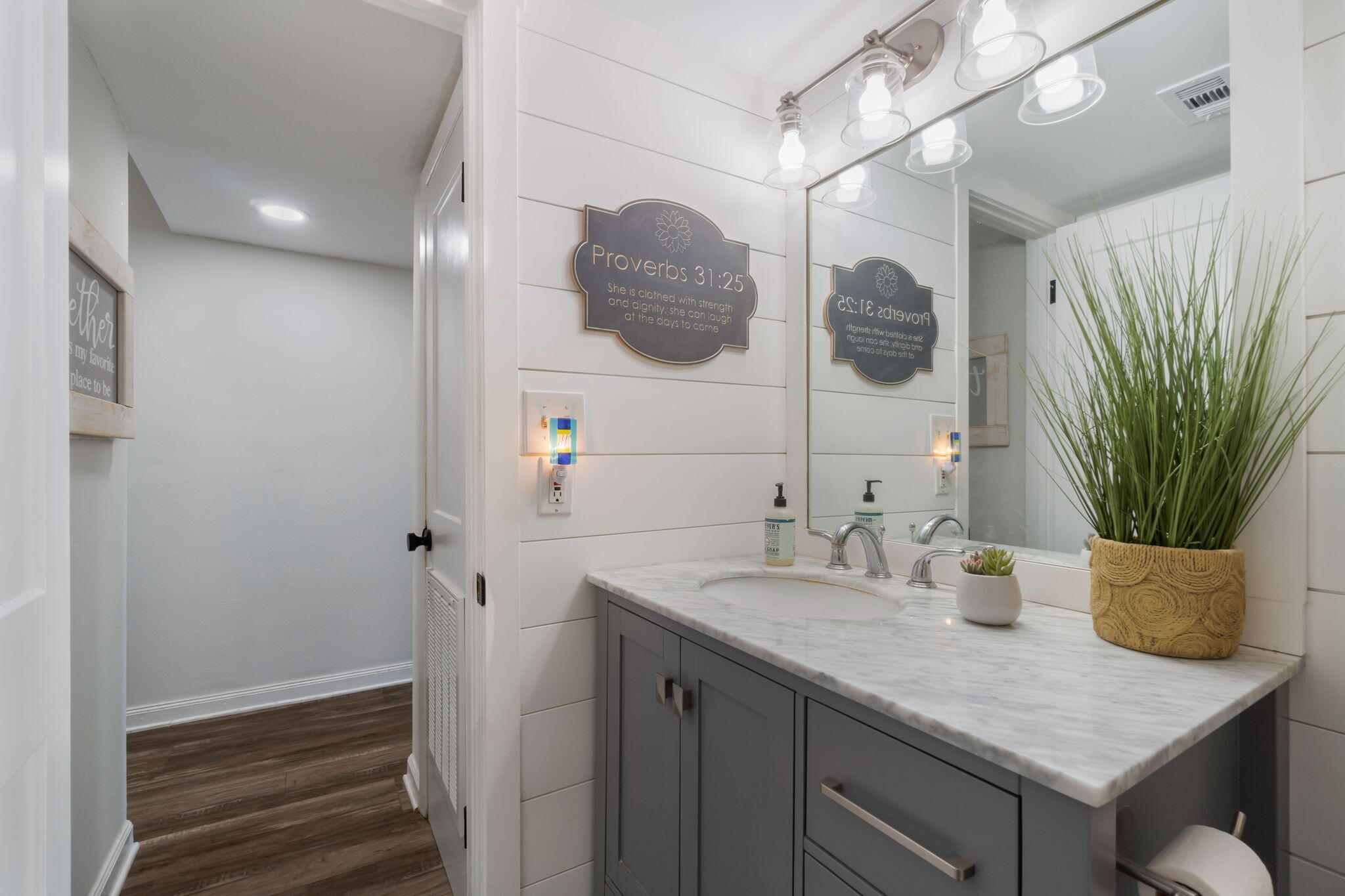 VALENCIA CONDO - Residential Lease