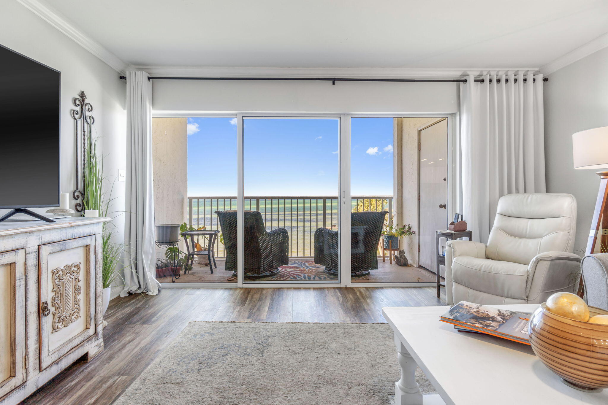 VALENCIA CONDO - Residential Lease
