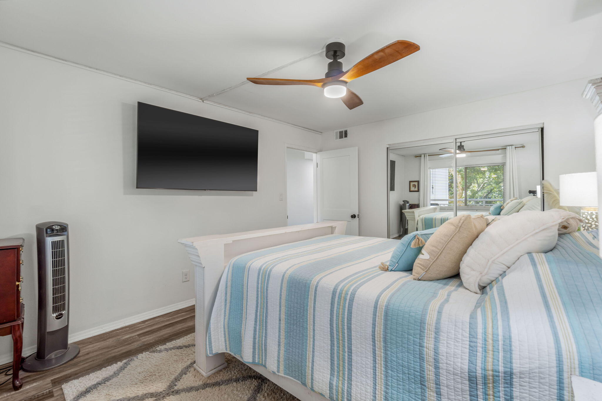VALENCIA CONDO - Residential Lease