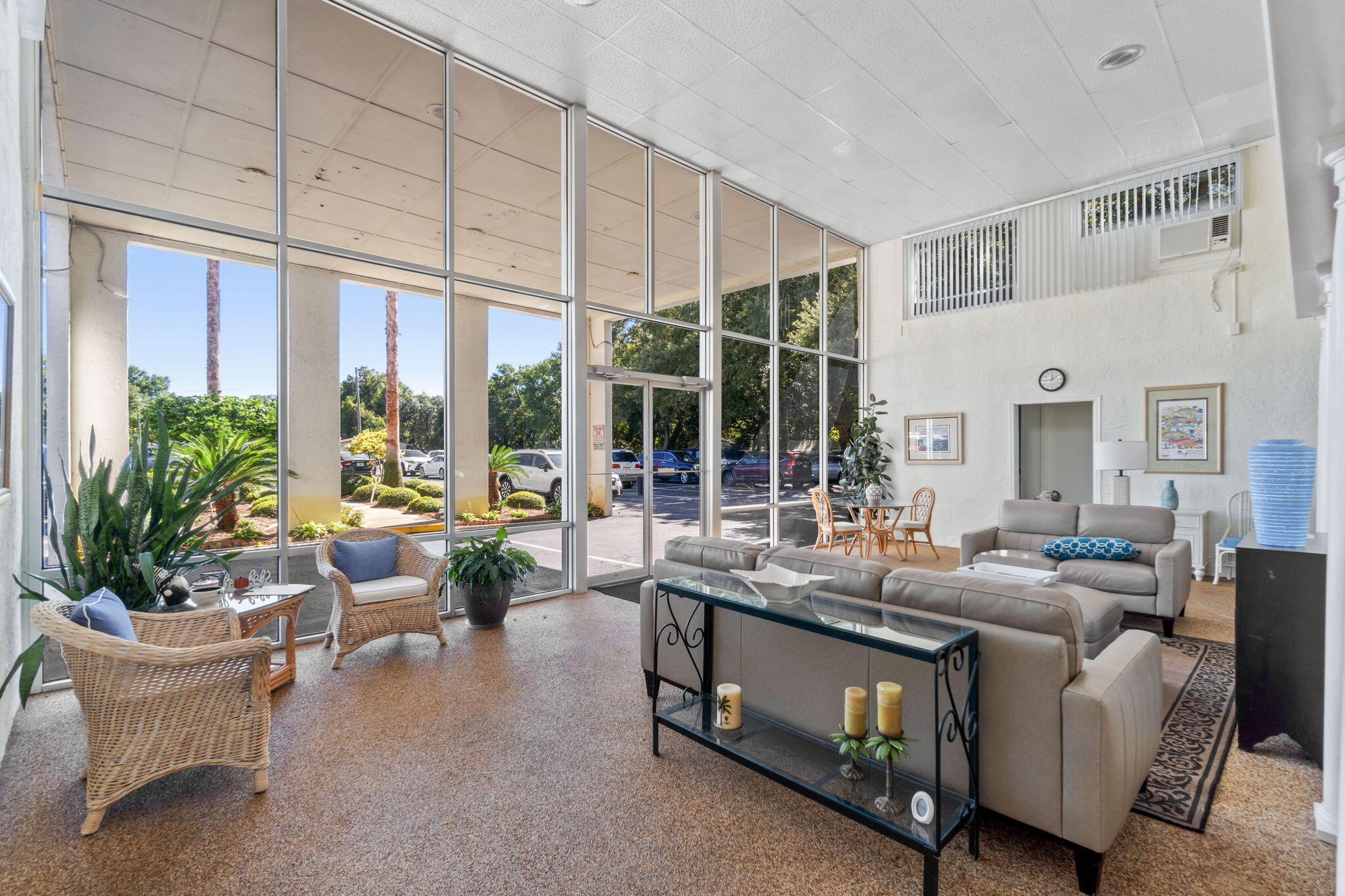 VALENCIA CONDO - Residential Lease
