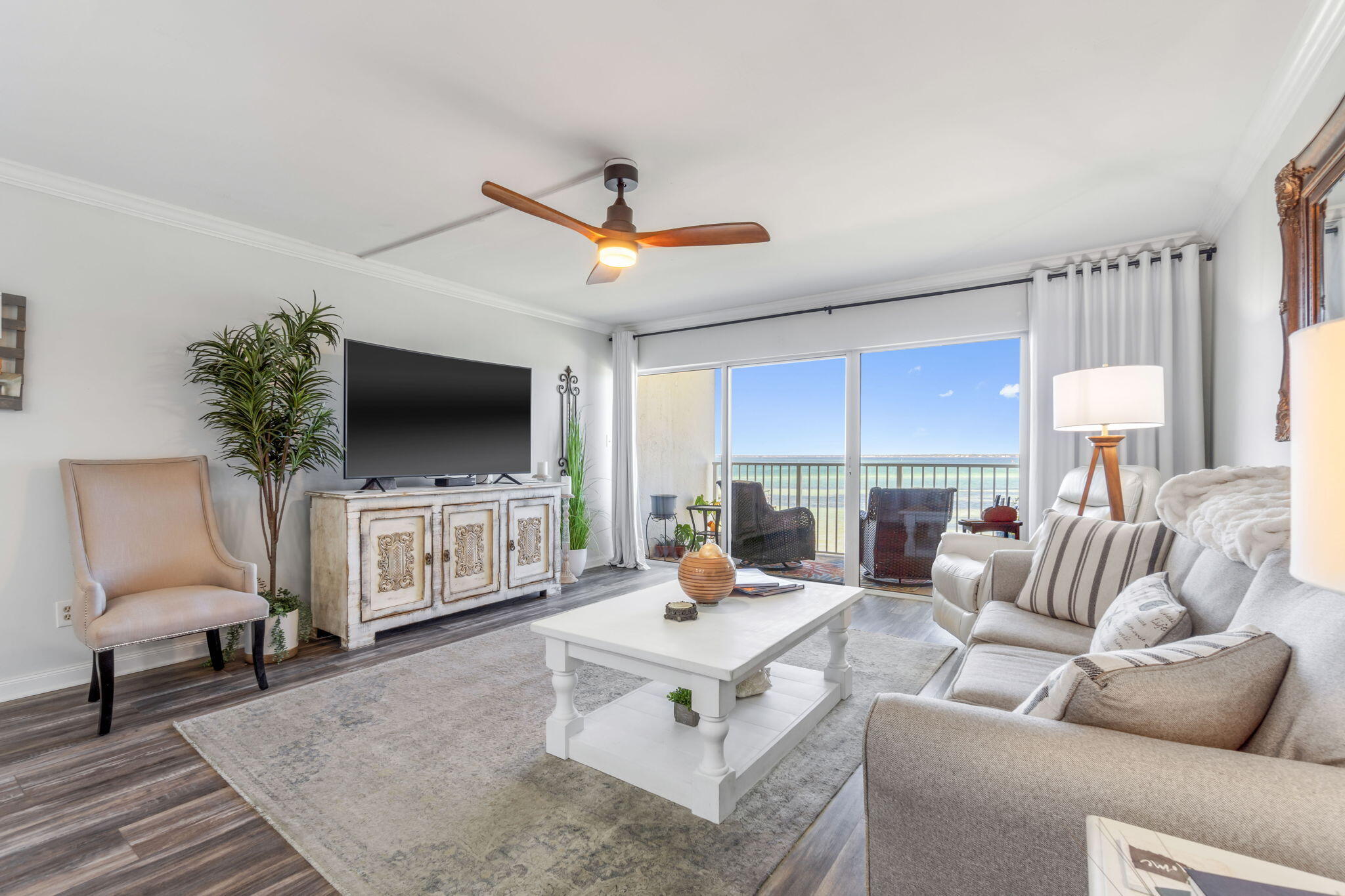 VALENCIA CONDO - Residential Lease