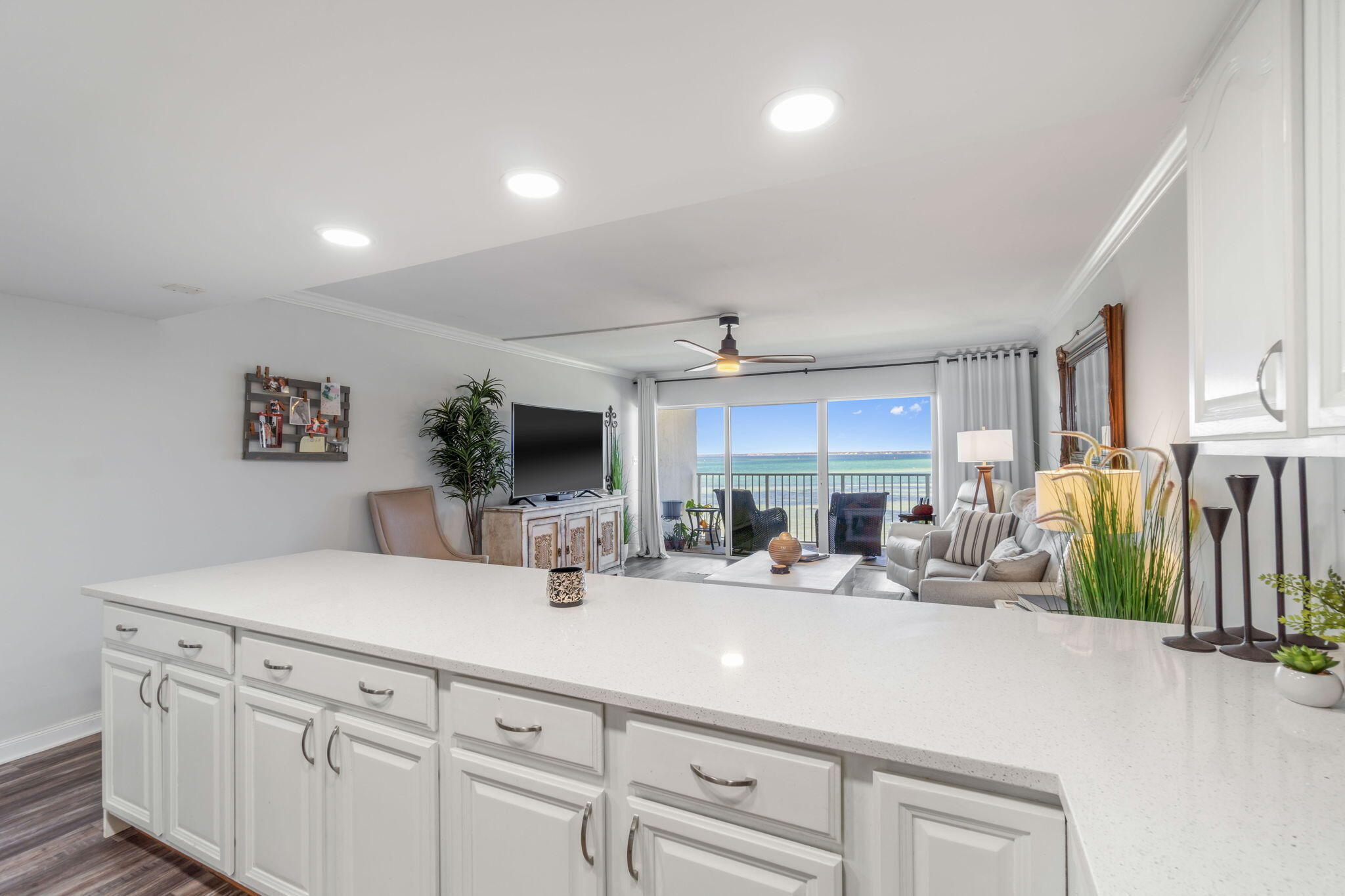 VALENCIA CONDO - Residential Lease