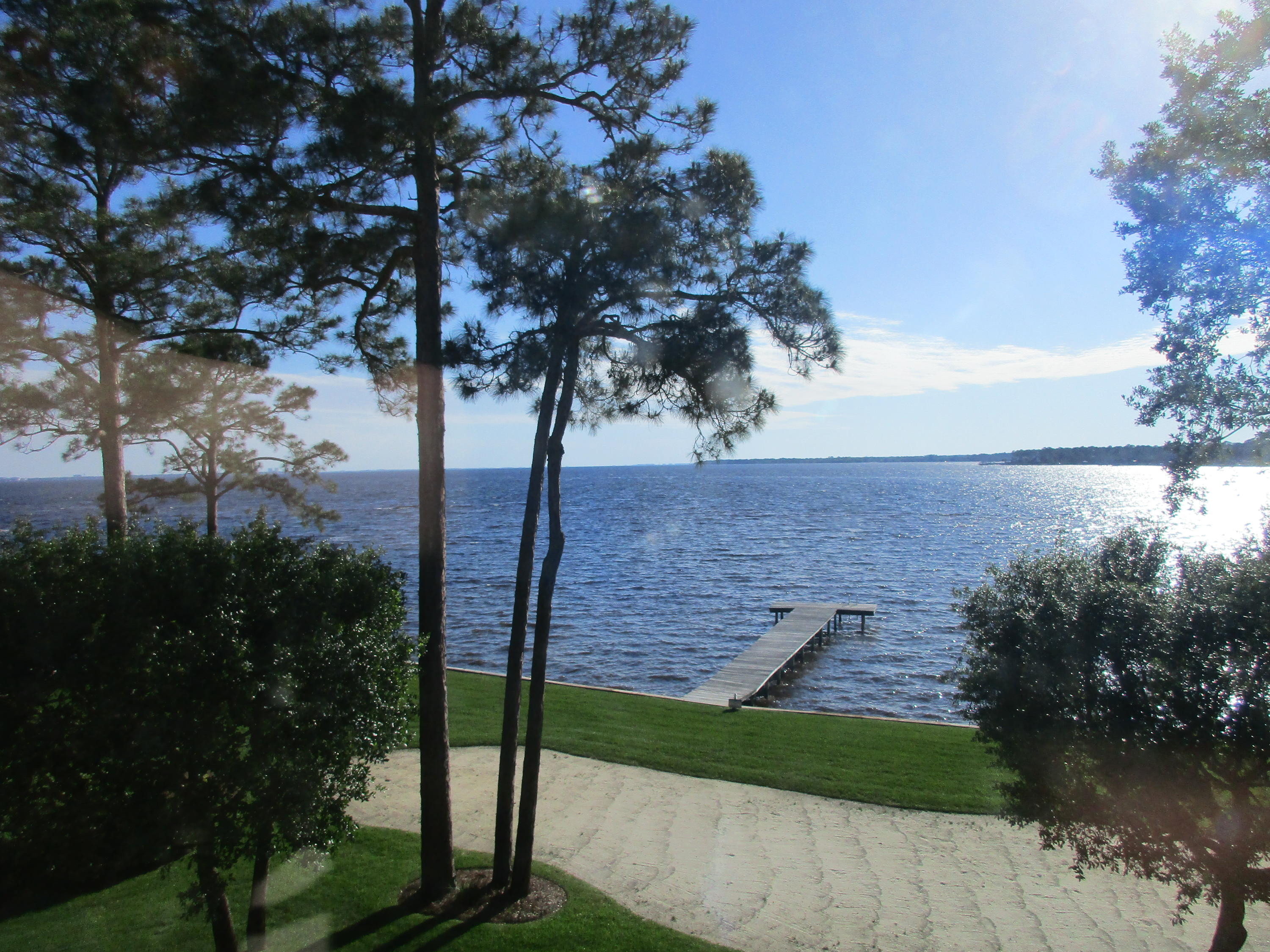Available for immediate move in!Updated studio fully furnished and ready for move in. Wake up each morning to enjoy breakfast while overlooking the beautiful overlooking Choctaw Bay. Updated kitchen with full appliances, bar seating plus table overlooking the bay. Living room area has ample seating and a pull out sofa. Oversized bathroom with double vanity, soaking tub and closet w/ stackable washer & dryer. No pets or indoor smoking allowed.