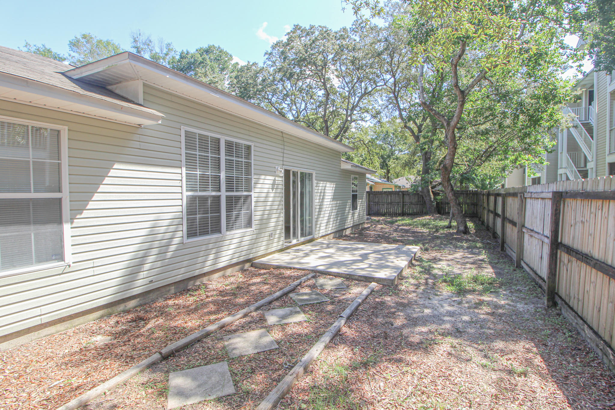 BRADYS S/D - Residential Lease