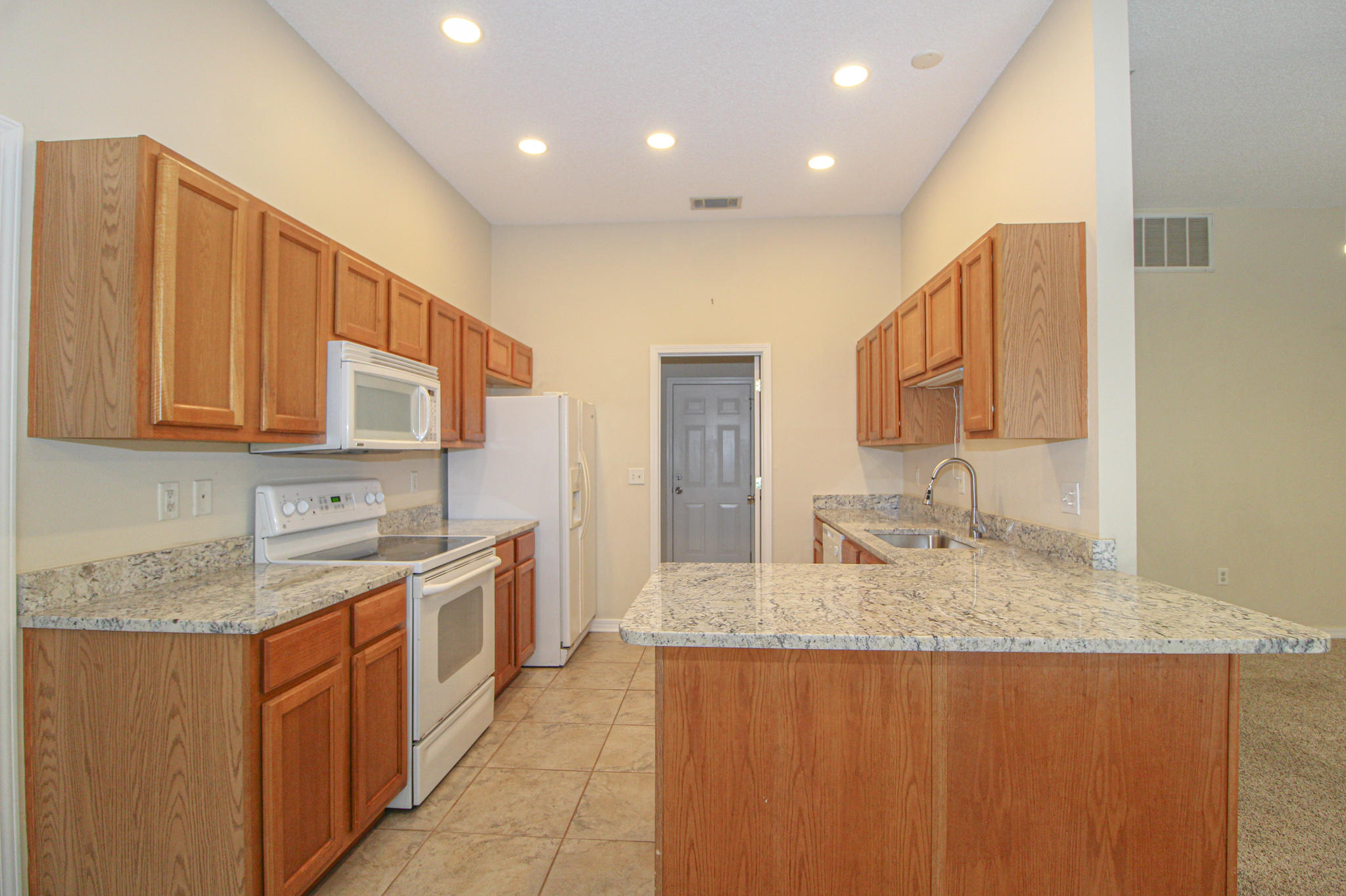 BRADYS S/D - Residential Lease