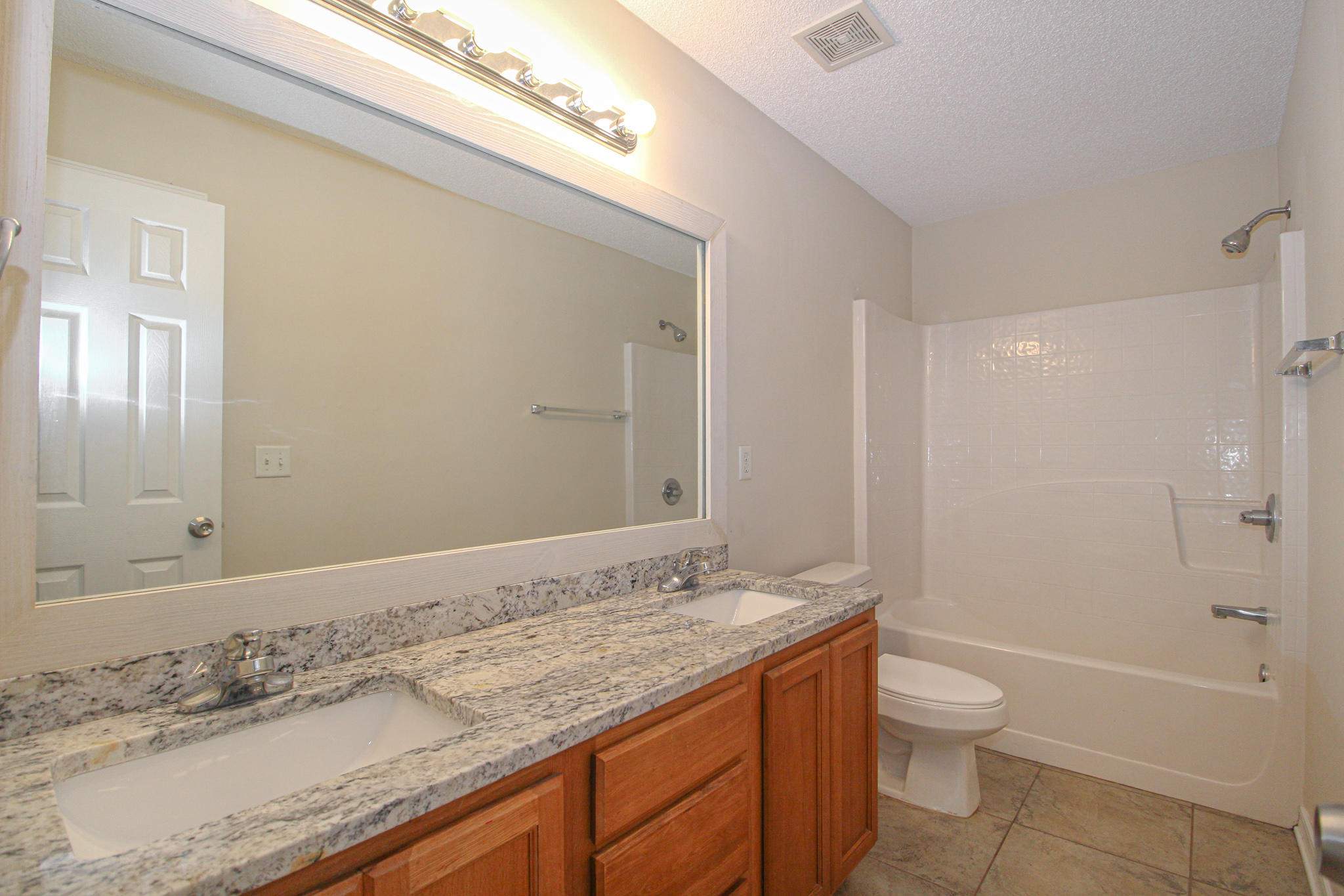 BRADYS S/D - Residential Lease